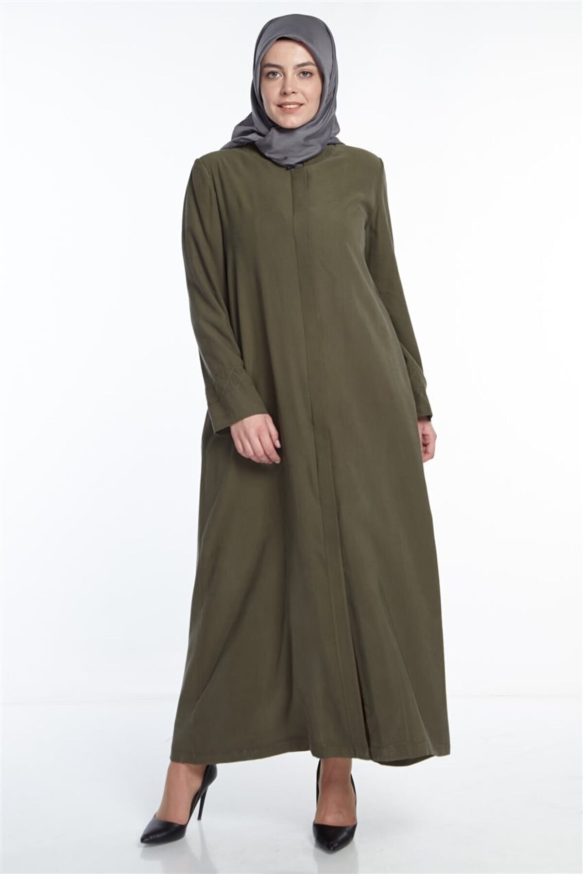 Tuğba Nakışlı Haki Pardesü