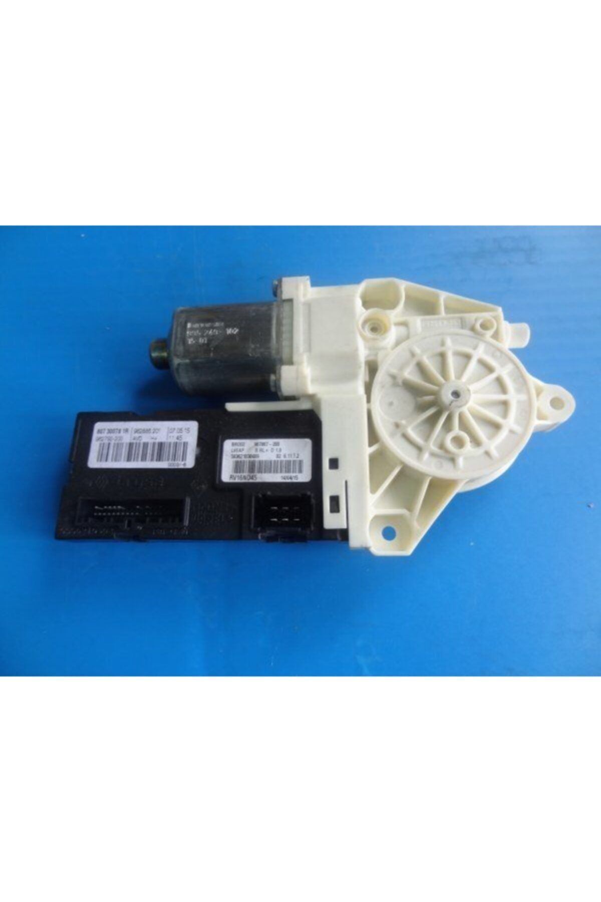 MAİS Laguna 3 Laguna Iıı Ön Cam Kriko Motoru Sağ 807300781r