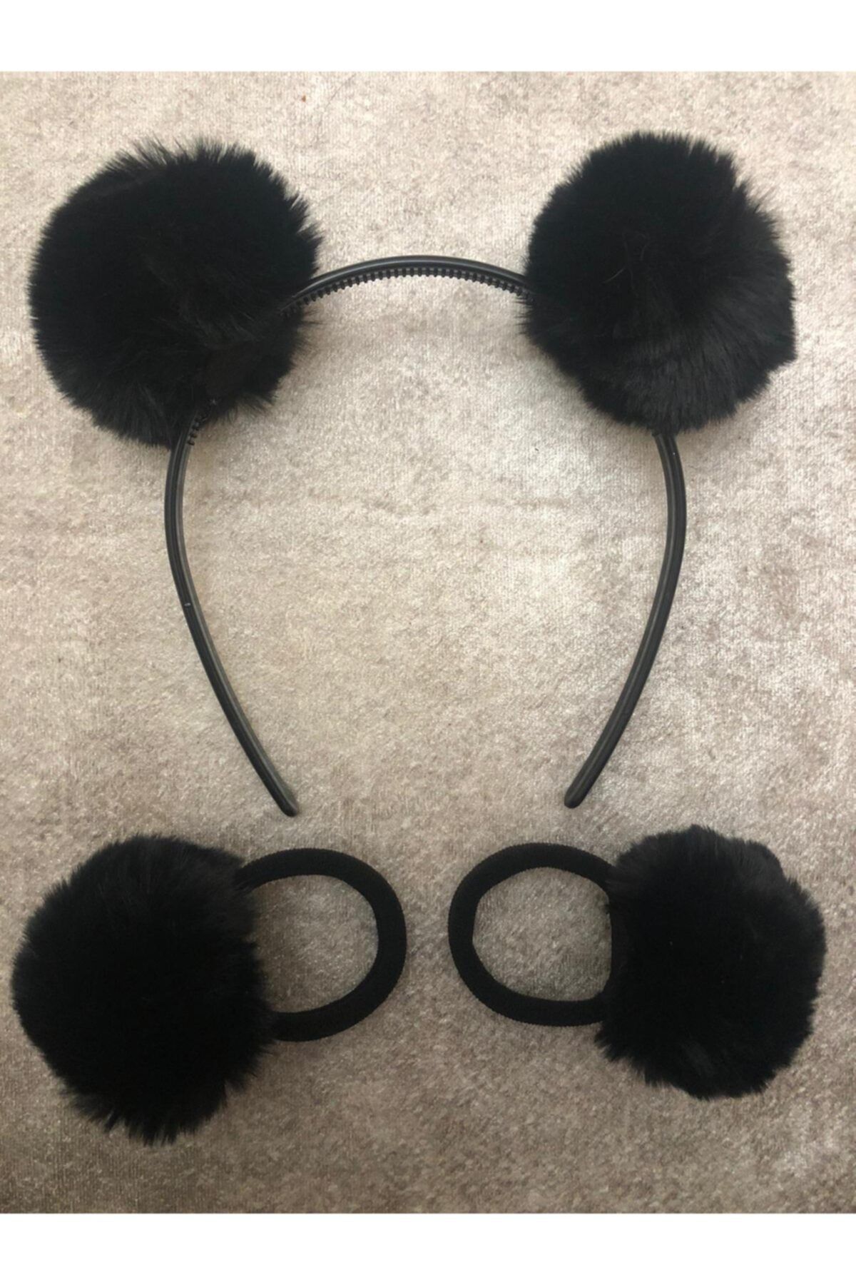 QUEEN AKSESUAR 3'lü Set Peluş Tüy Büyük Ponponlu Tac Ve 2 Adet Lastikli Toka