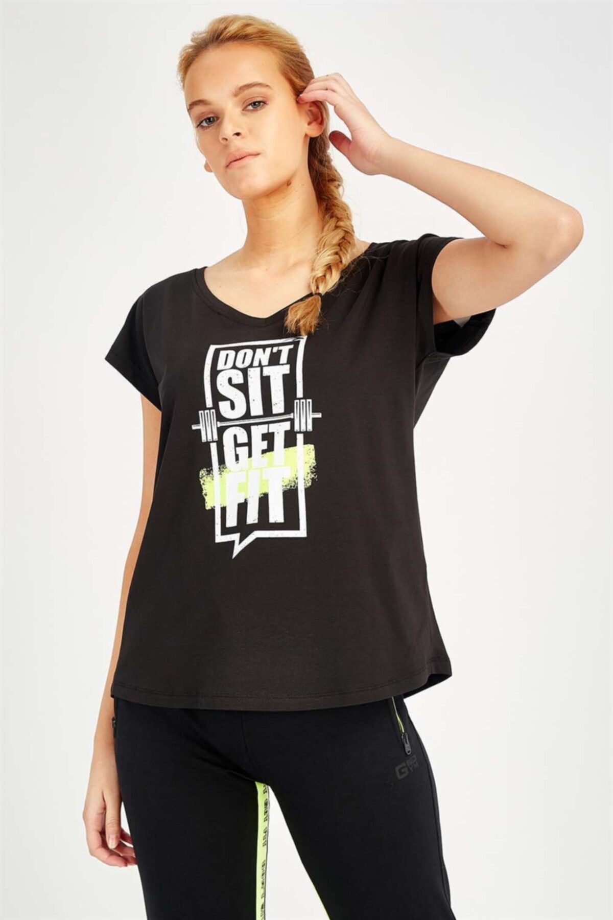 MARATON Siyah Kadın Regular Don't Sit Get Fit Gym V Yaka T-shirt