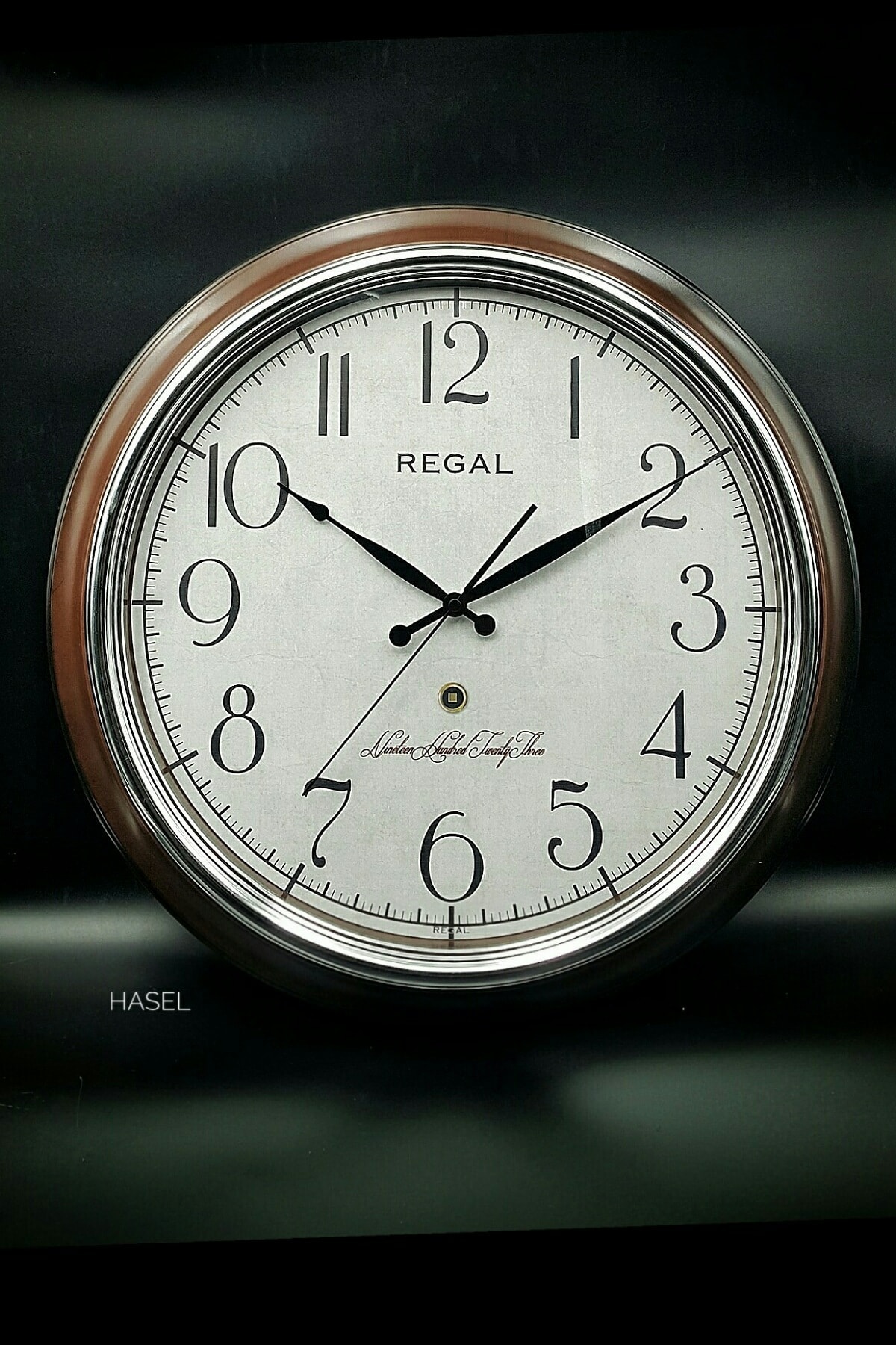 Regal Ahşap Renk Klasik Duvar Saati