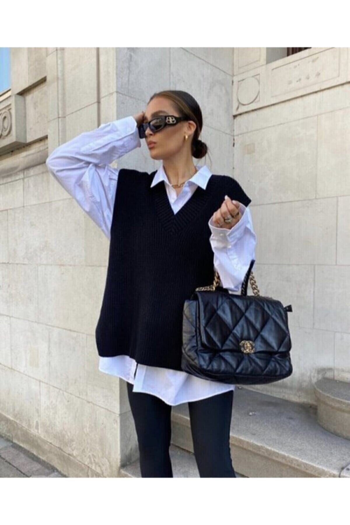 winter club Siyah V Yaka Yırtmaçlı Süveter