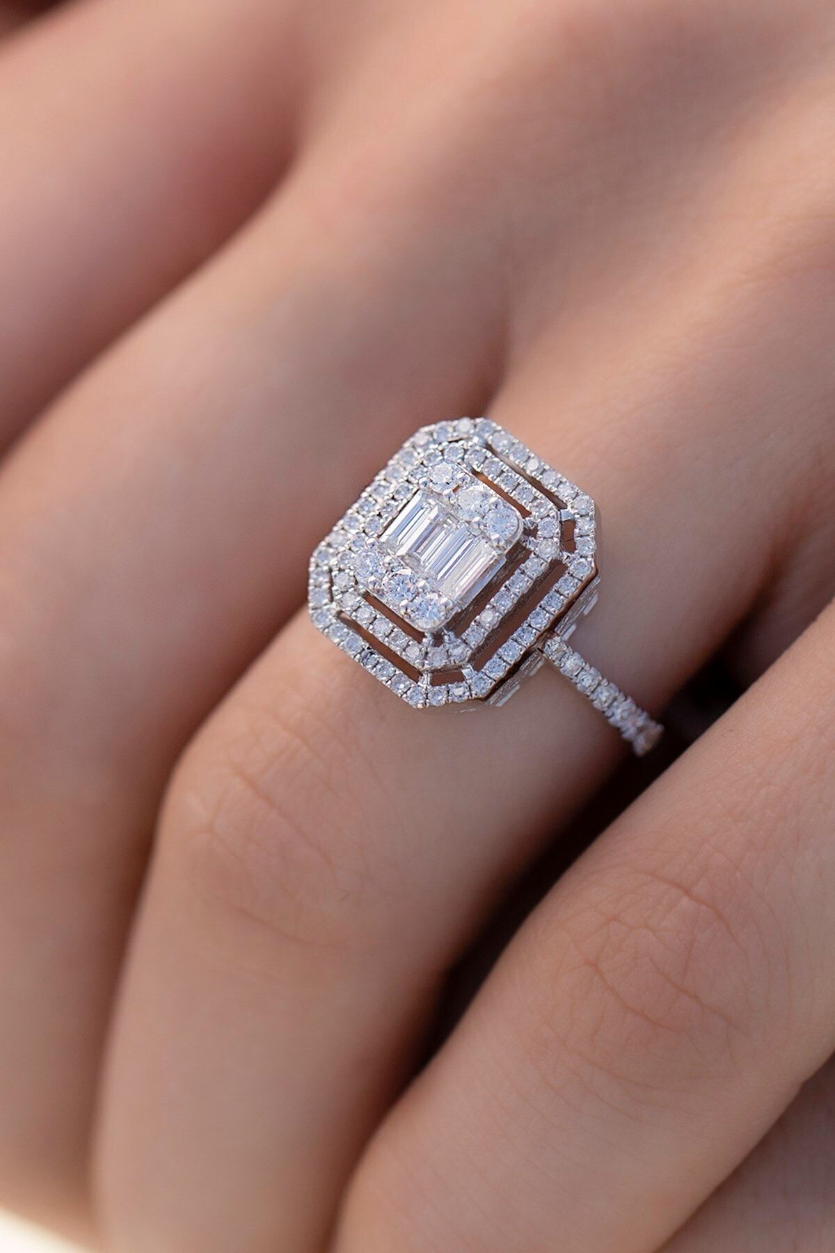 Parle Jewellery Özel Tasarım Pırlanta Baget Yüzük Pfr00125