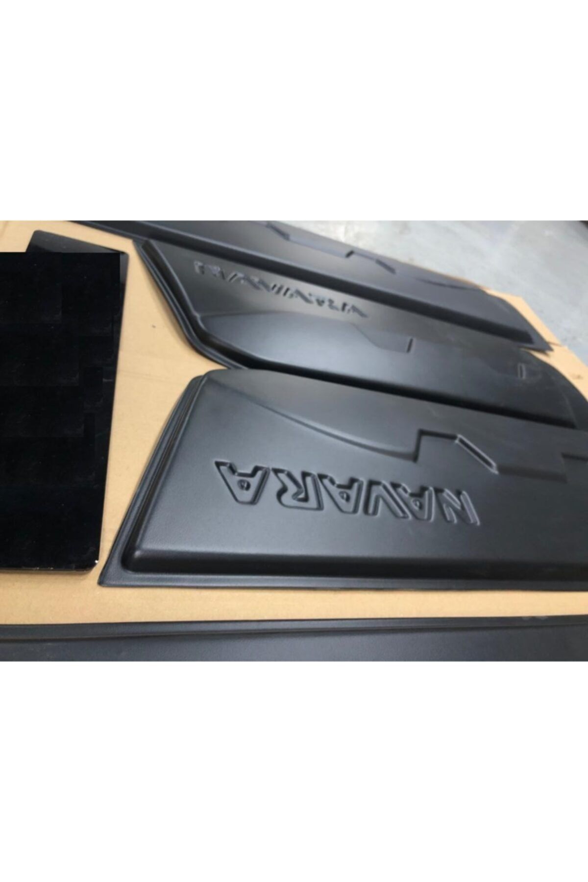 NilparTuning Nissan Navara Kapı Kaplama Seti 4 Parça 2015-