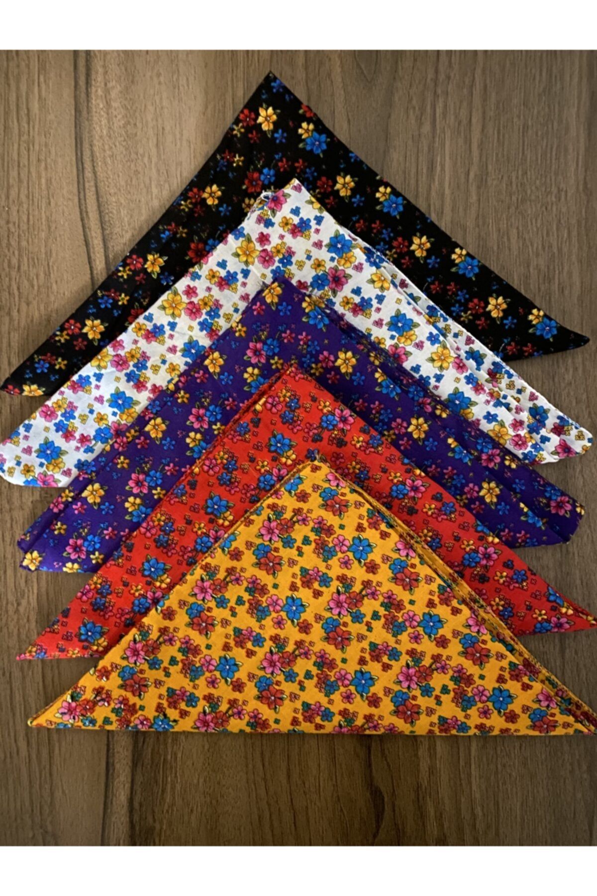 BANDANA MARKETİ Etnik Çiçek Desenli Bandana