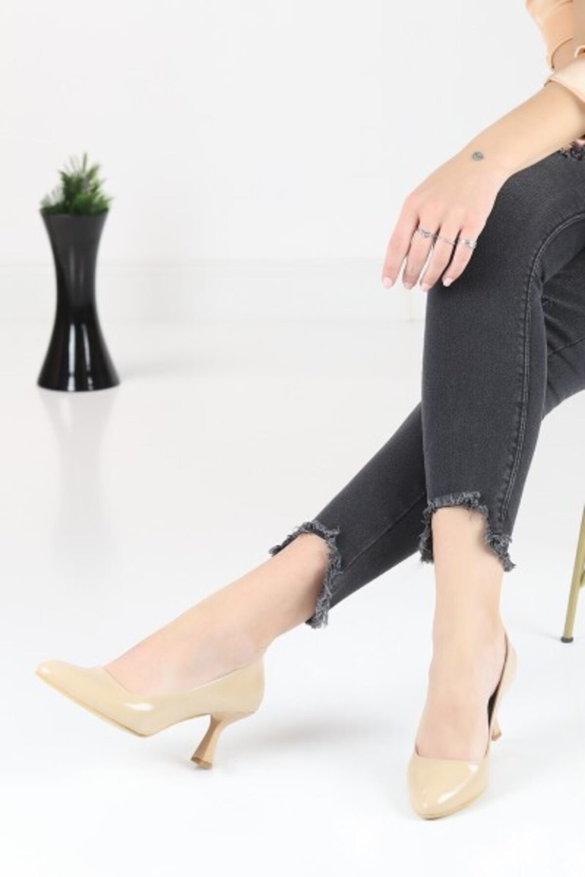 TUĞBALİ Kadın Ten Rengi Rugan Stiletto