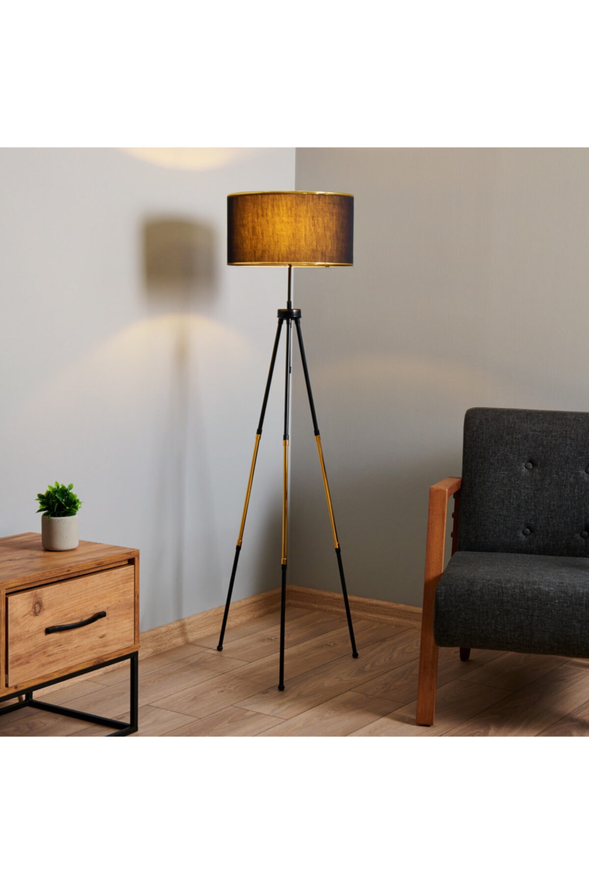 Safir Light Tripod Lambader - Gold Ayak / Siyah Başlık