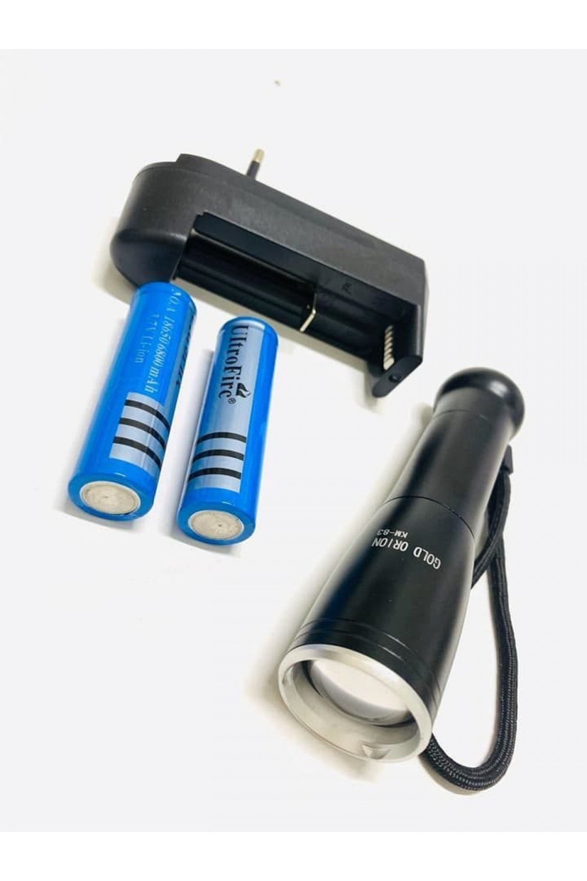 DREAM VEGA Km-83 Zoomlu Şarjlı 200 Lumens Araç Kamp Dağcı El Feneri