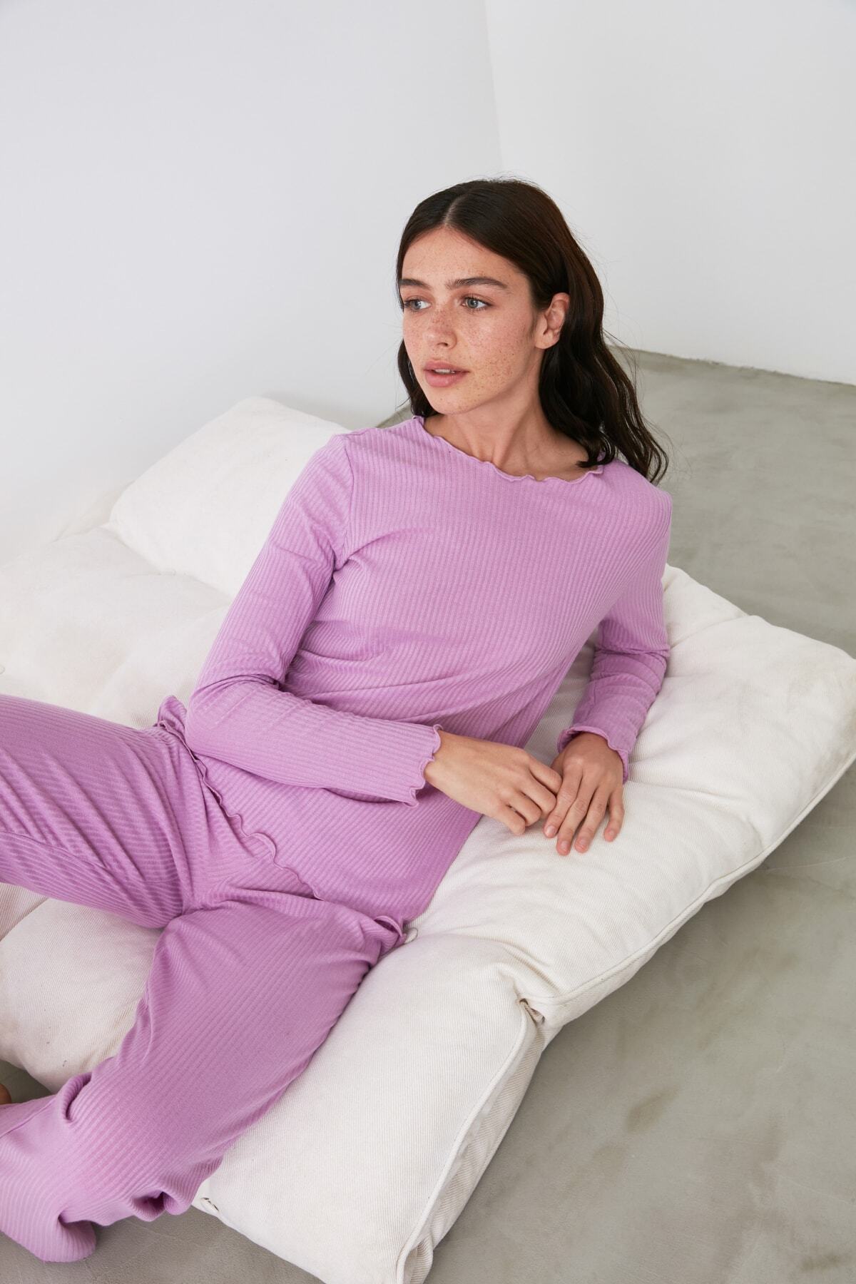 TRENDYOLMİLLA Lila Kaşkorse Örme Pijama Takımı THMAW21PT0459