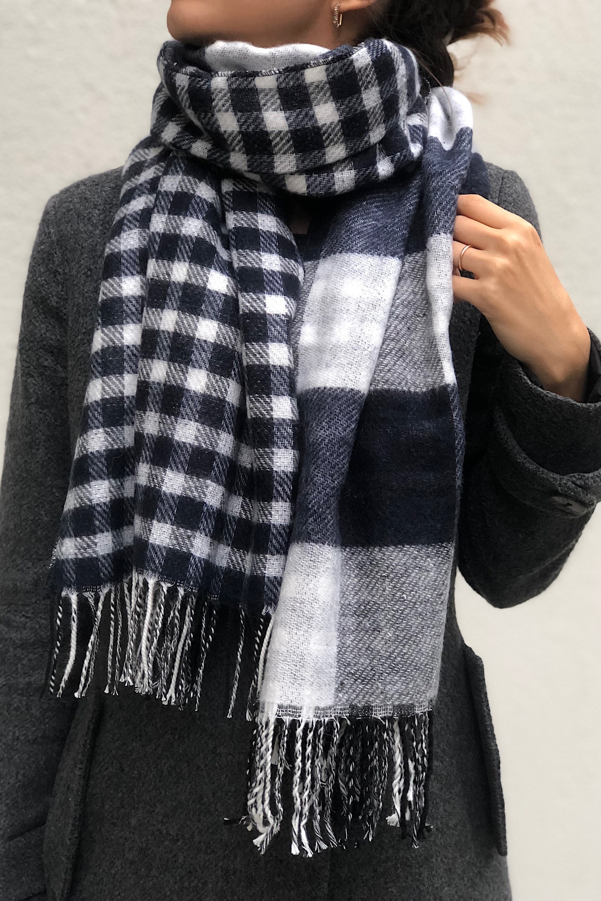 Novon Giyim & Aksesuar Unisex Lacivert Ekoseli Çift Taraflı Saçaklı Uzun Atkı