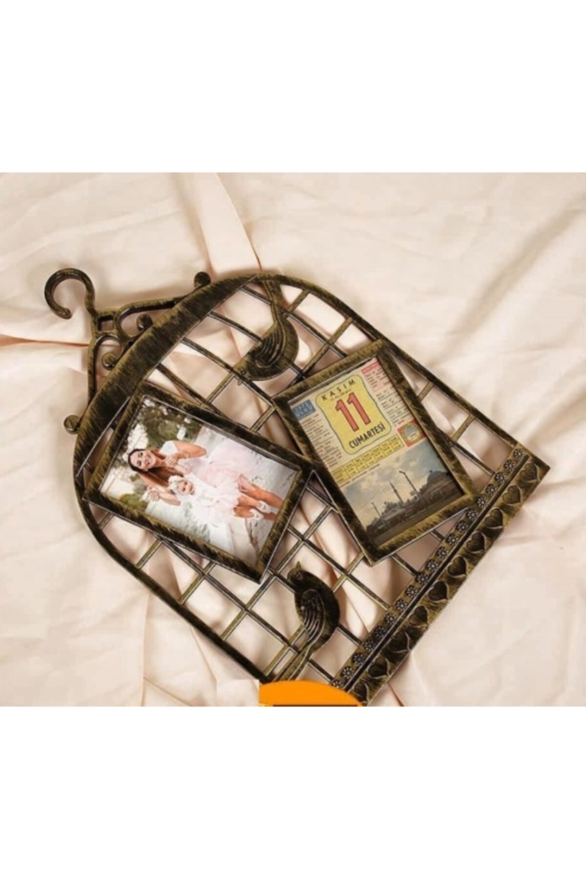 Heybemde Zaman Doğum Günü Hediyesi Kuşlu Çerçeve Içerisnde Orijinal Takvim Yaprağı Ve Fotoğraf