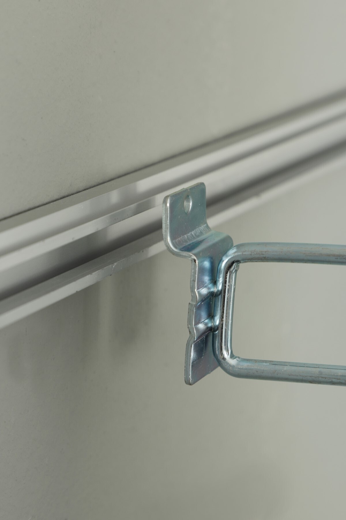 Modern Raf Kanallı Panoya 15 Cm Etiketli Galveniz Kanca 10'lu Paket