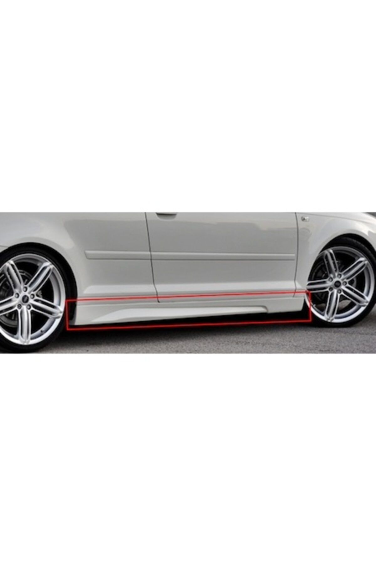 DadsGarage Audi A3 Yan Marşpiyel Takımı 2006-2012 (fiber-astarlı)