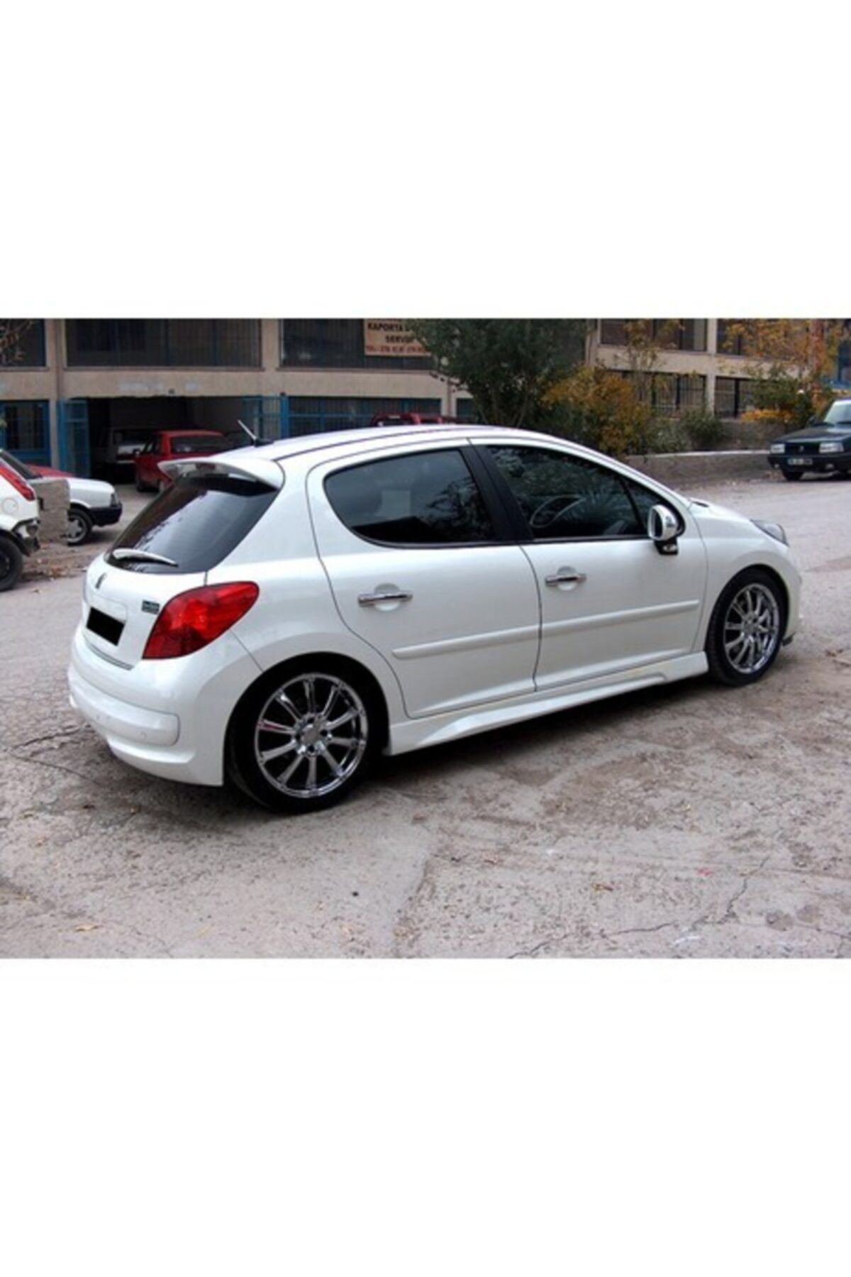 DadsGarage Peugeot 207 Yan Marşpiyel Takımı (fiber-astarlı)
