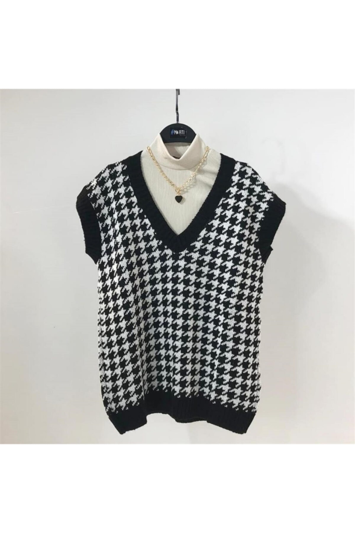 MARTI BUTİK Kaz Ayağí Desen V Yaka Triko Siyah Süveter
