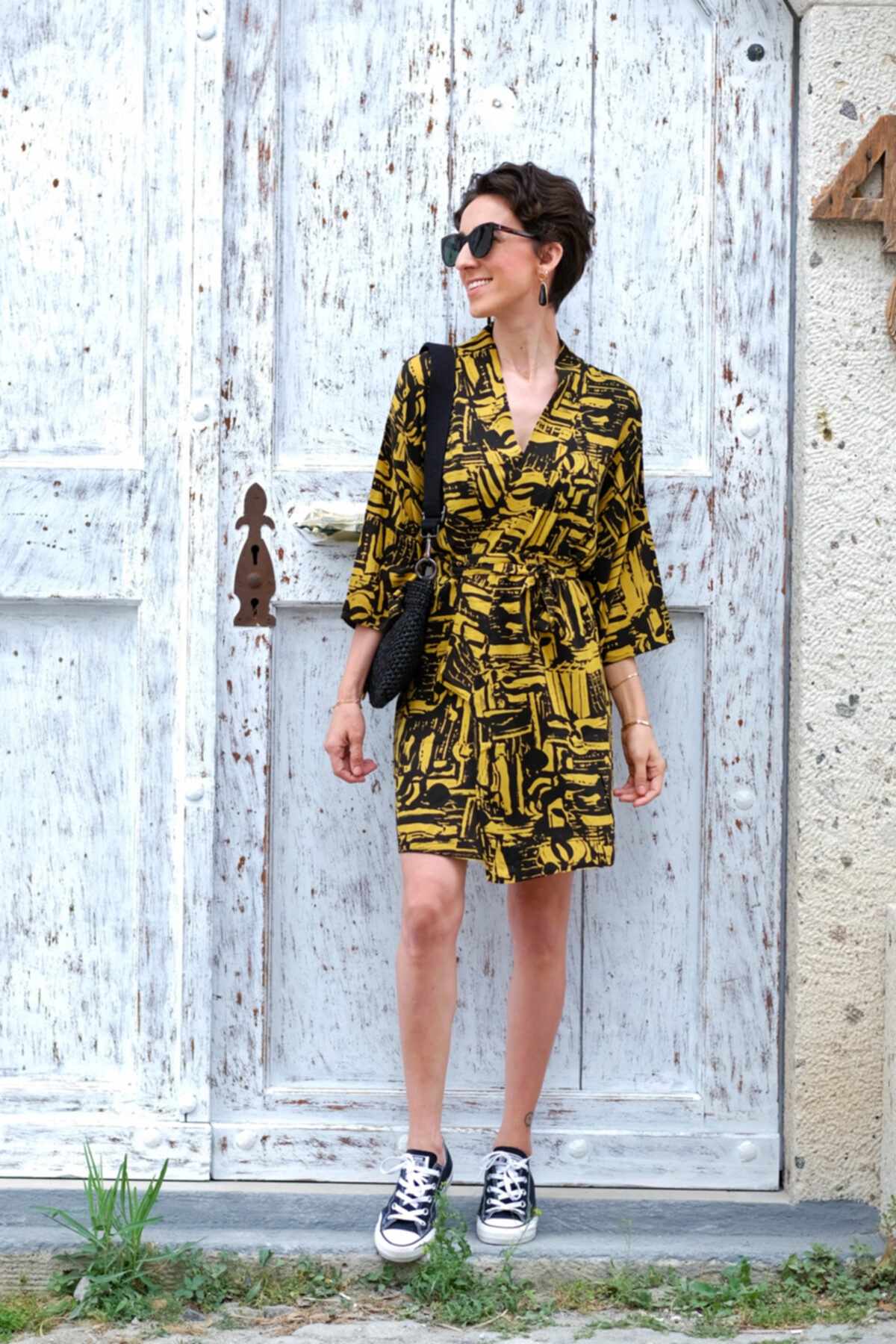 Gülçin Uzunalan Siyah Gold Karışık Desenli Kısa Kimono