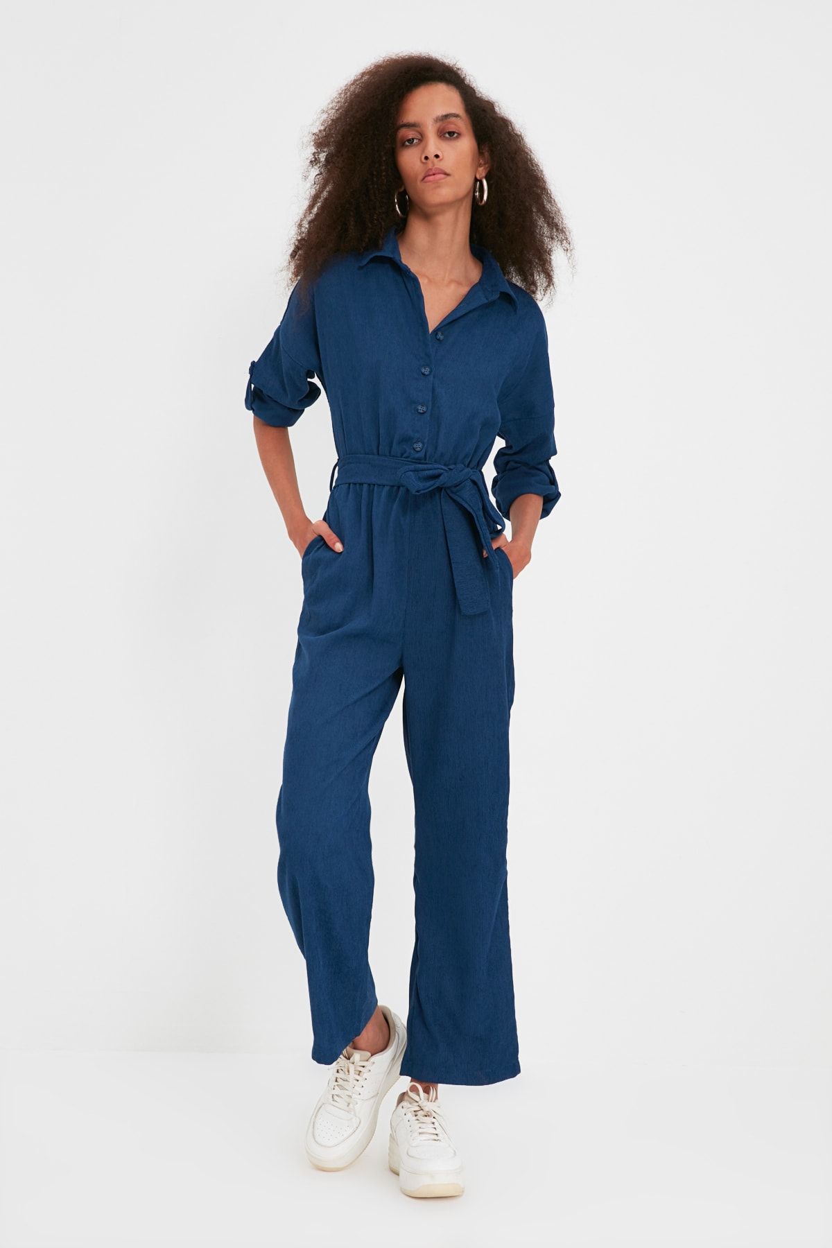 TRENDYOLMİLLA Indigo Kuşaklı Kadife Tulum TWOAW22TU0131