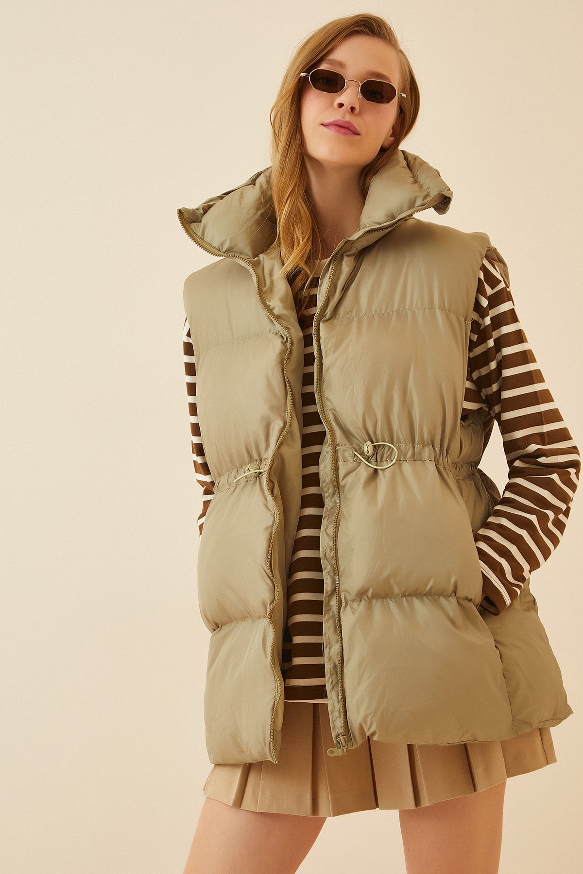 Happiness İst. Kadın Bej Balıkçı Yaka Oversize Şişme Yelek  FN02931