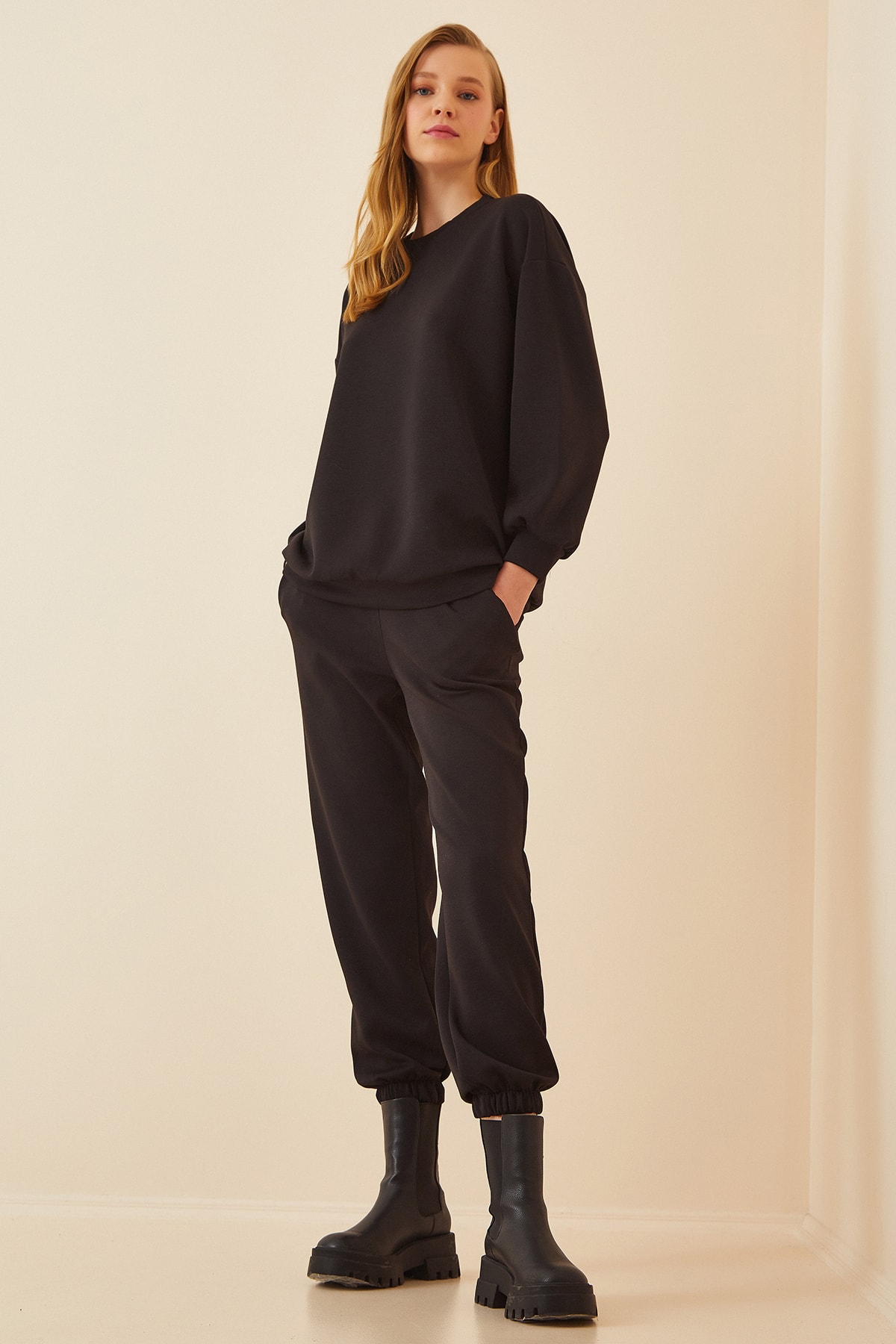 Happiness İst. Kadın Siyah Oversize Basic Eşofman Takımı  FN02930