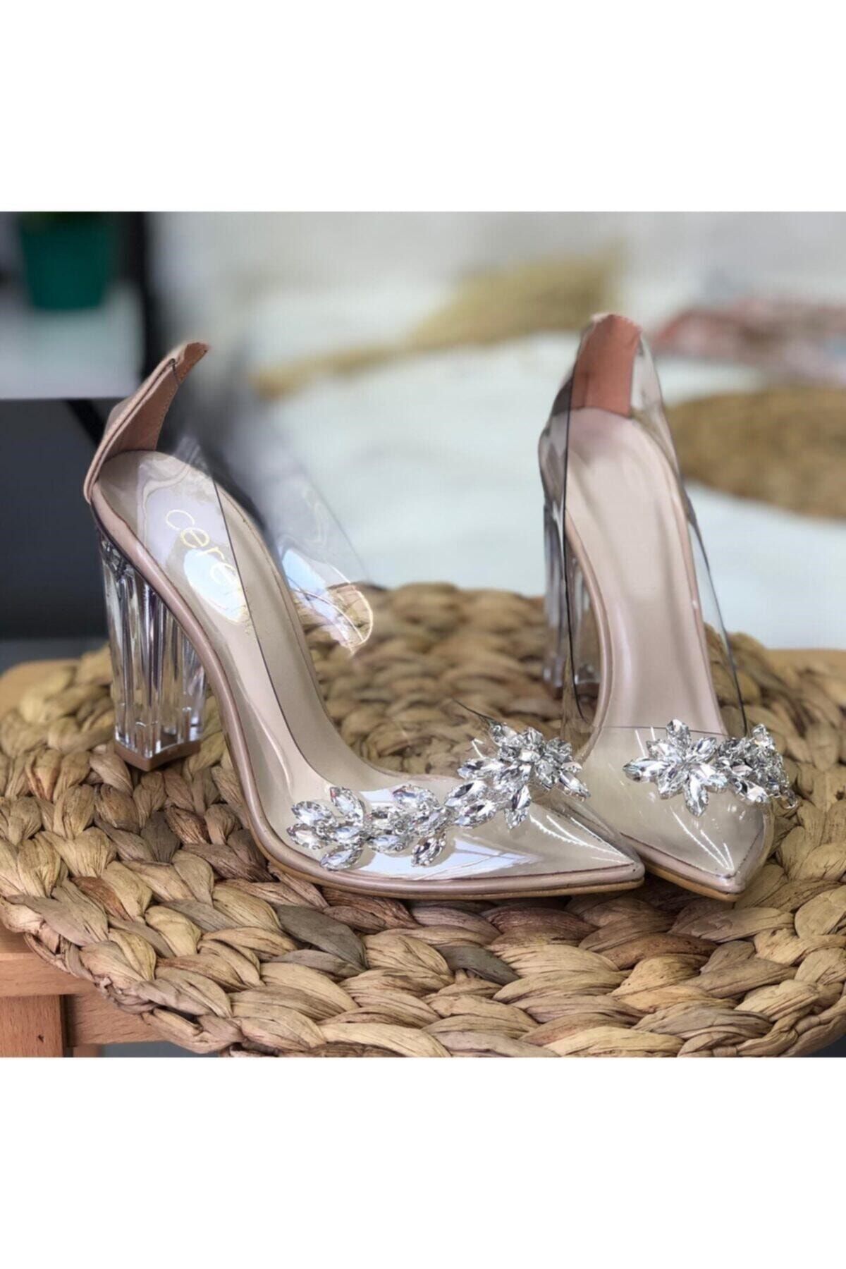 By Lucky Shoes Şeffaf Kapalı Taşlı Topuklu Ayakkabı