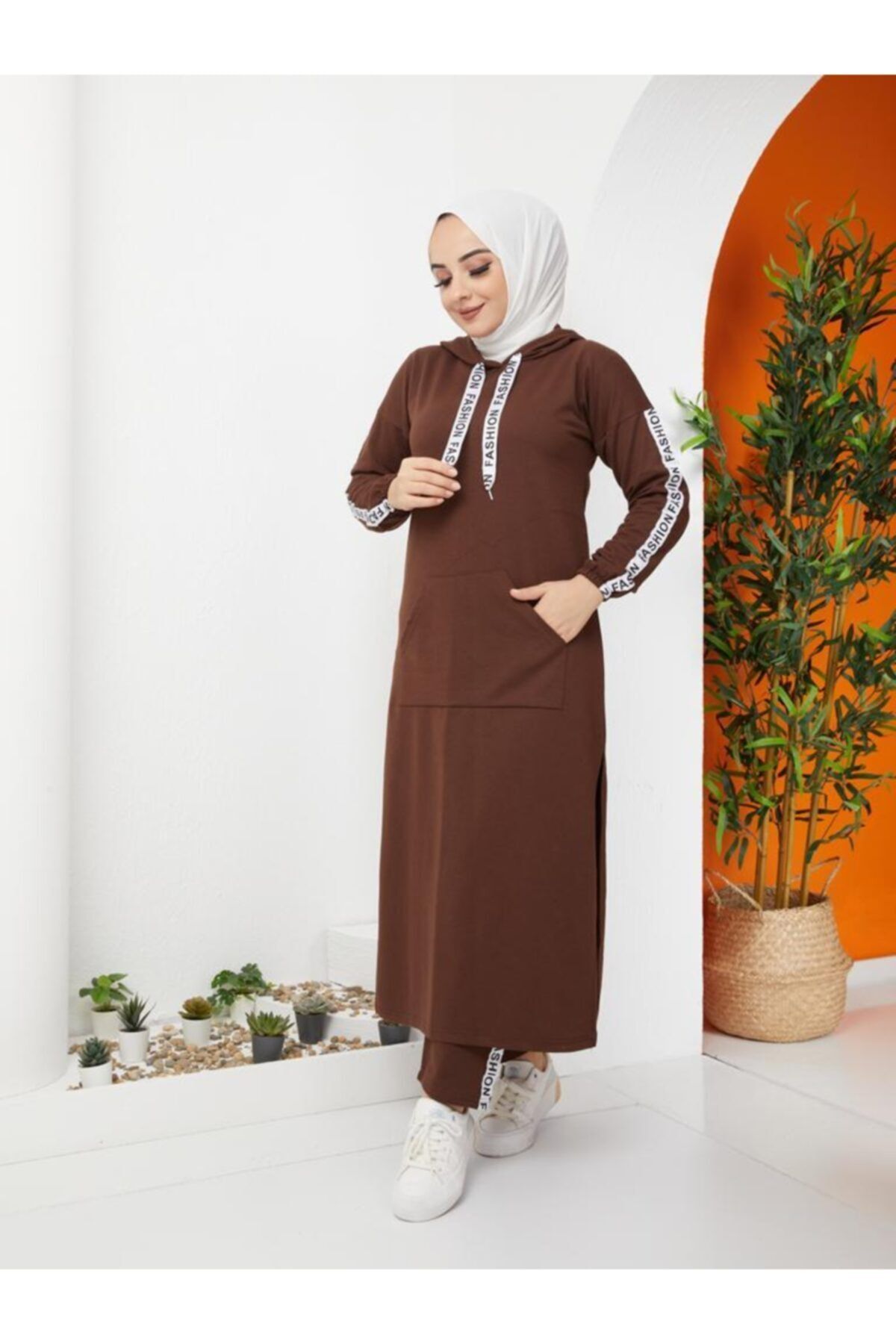 Moda Krash Şerit Detaylı Spor Takım