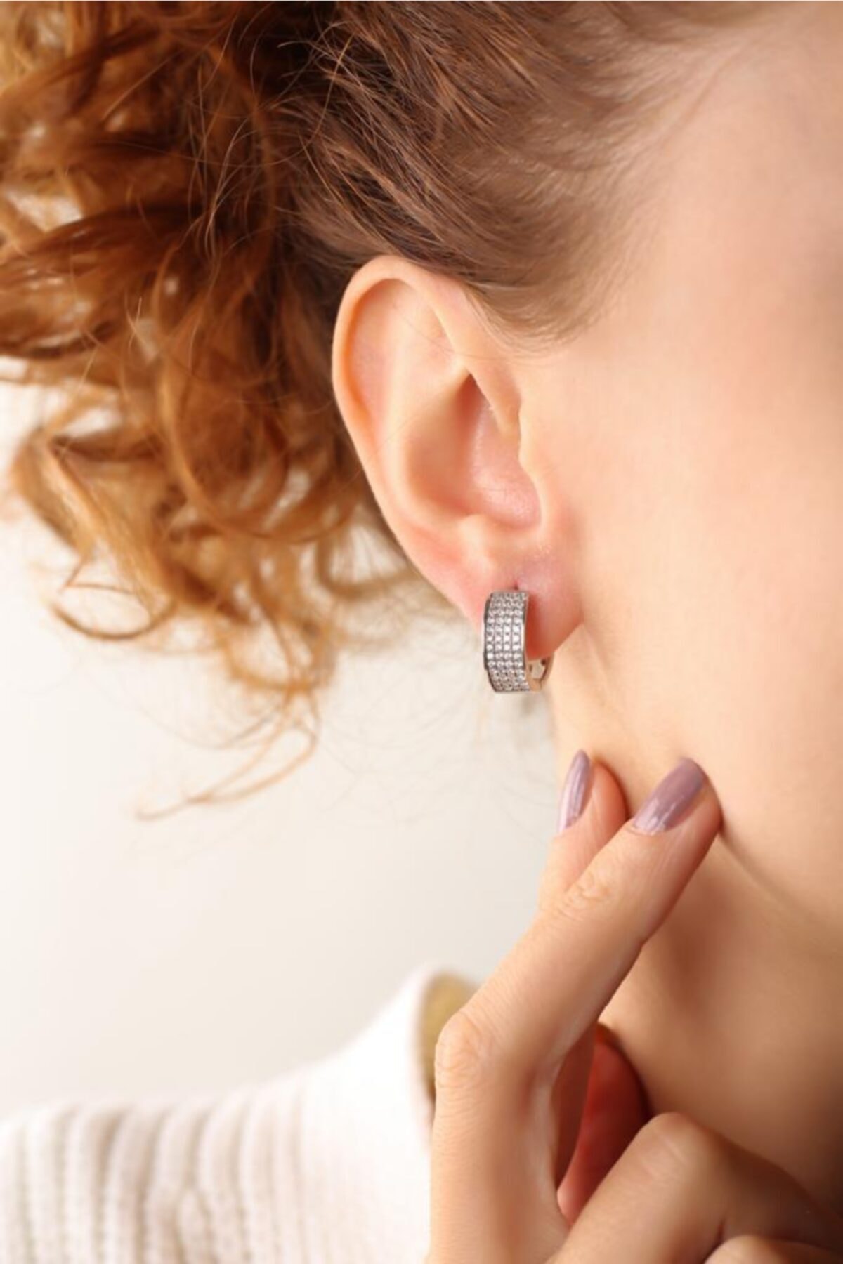 Glint Point Halka Model Dört Sıra Zirkon Taşlı Tasarım Gümüş Kadın Küpe