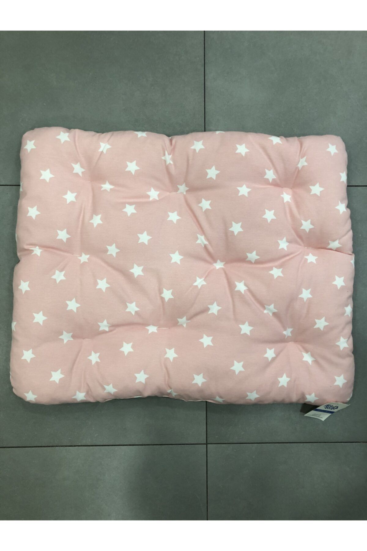 Çeşitli Pembe Silinebilinir Orta Boy Kedi Köpek Yatağı 75x60x6 Cm