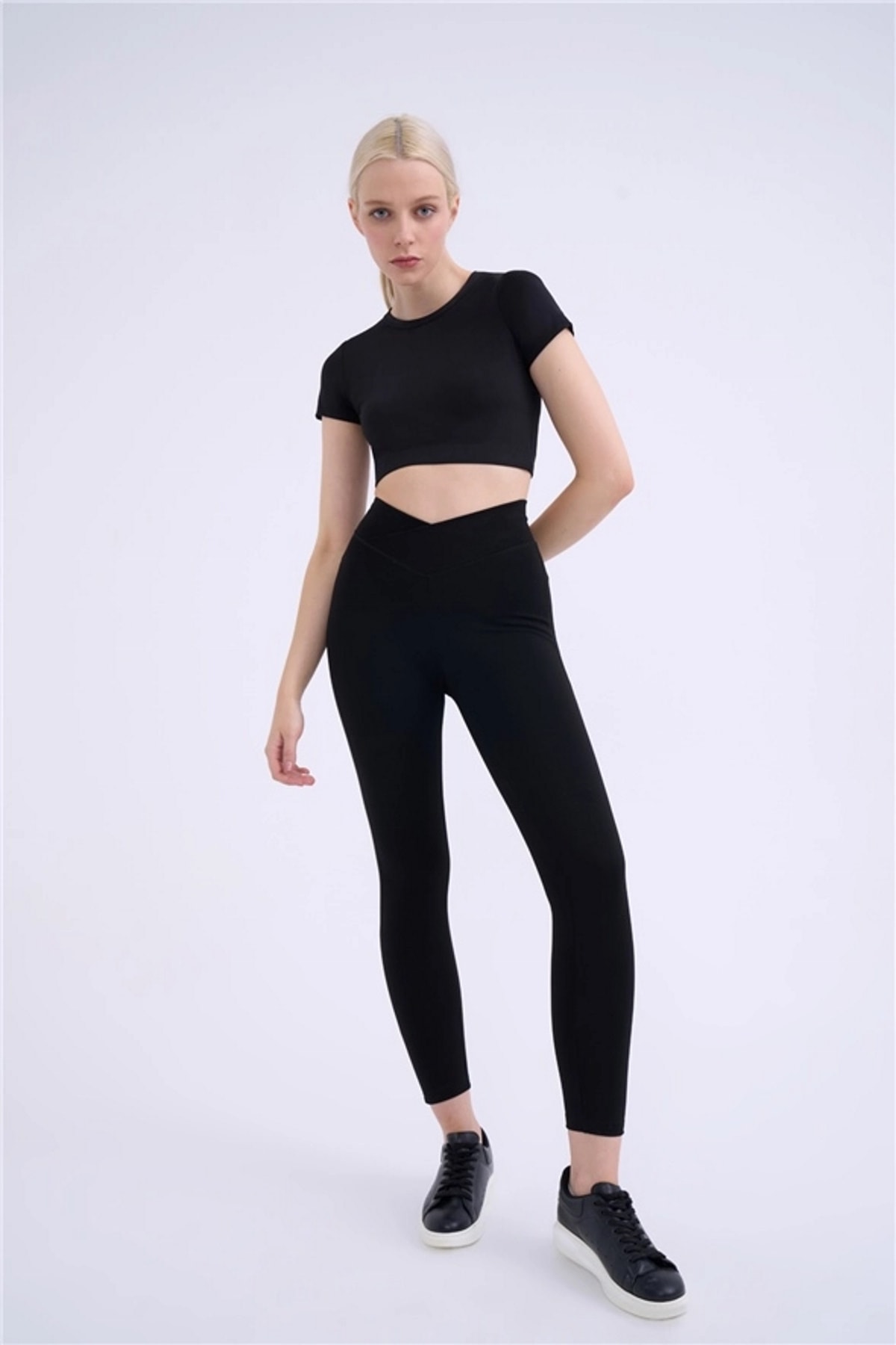 Sateen Kalınçapraz Bel Detaylı Yüksek Bel Toparlayıcı Siyah Tayt
