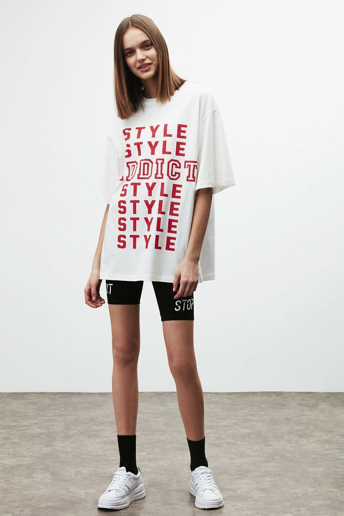 GRIMELANGE Maybe Kadın Beyaz Baskılı Bisiklet Yaka Oversize T-shirt
