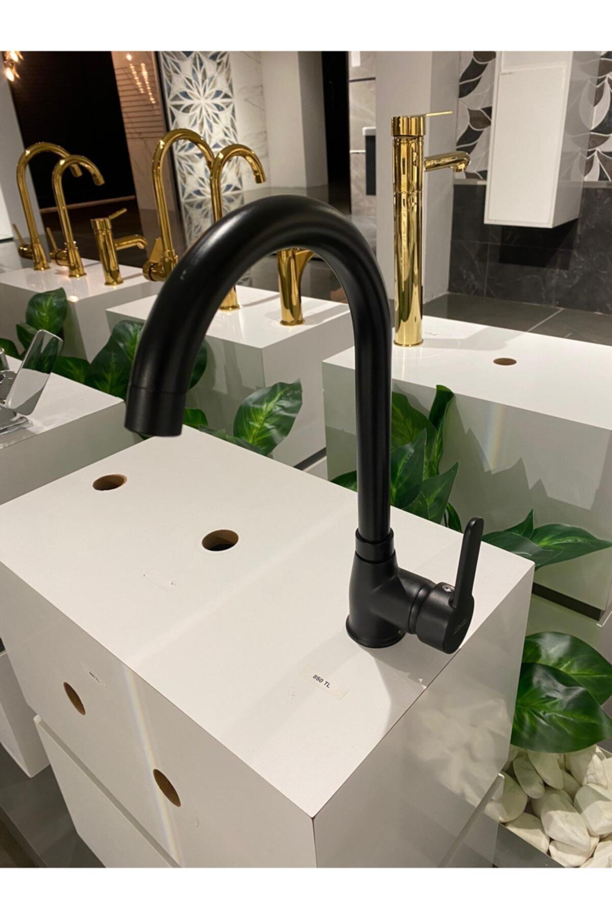 Venezia Mat Siyah Döner Borulu Lavabo Bataryası