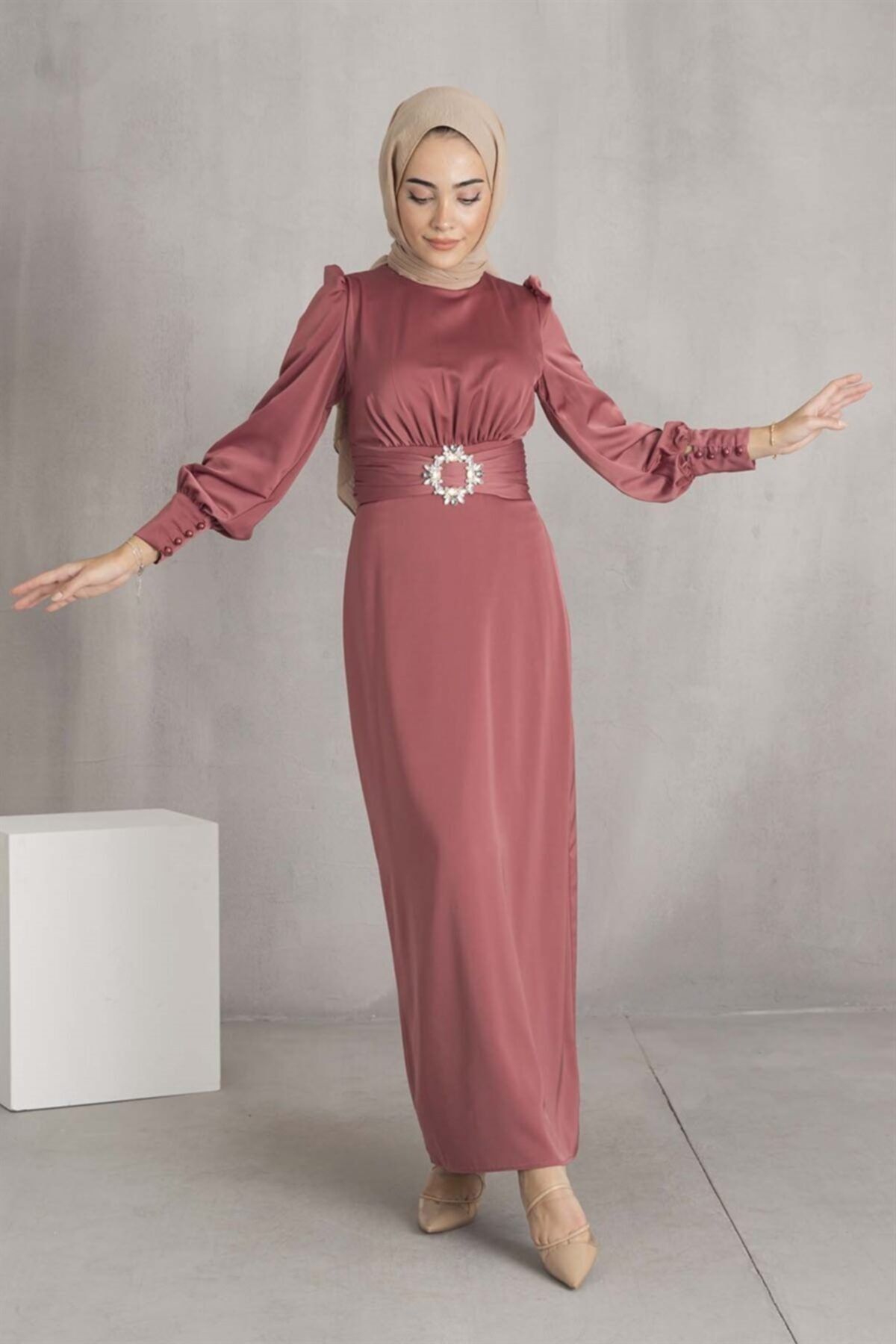 moda ala Kemeri Taş Detaylı Abiye Kiremit