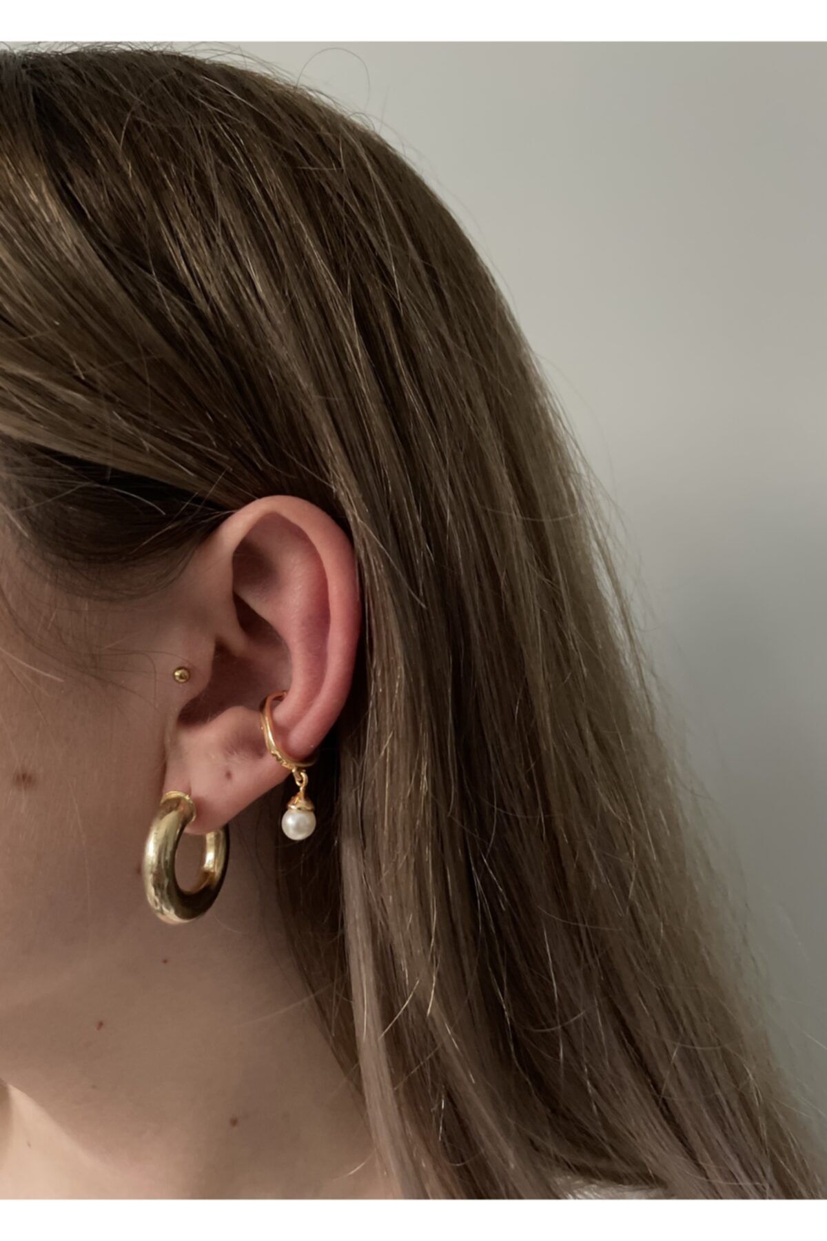 KİLİGİSTANBUL Gold Renk Inci Earcuff