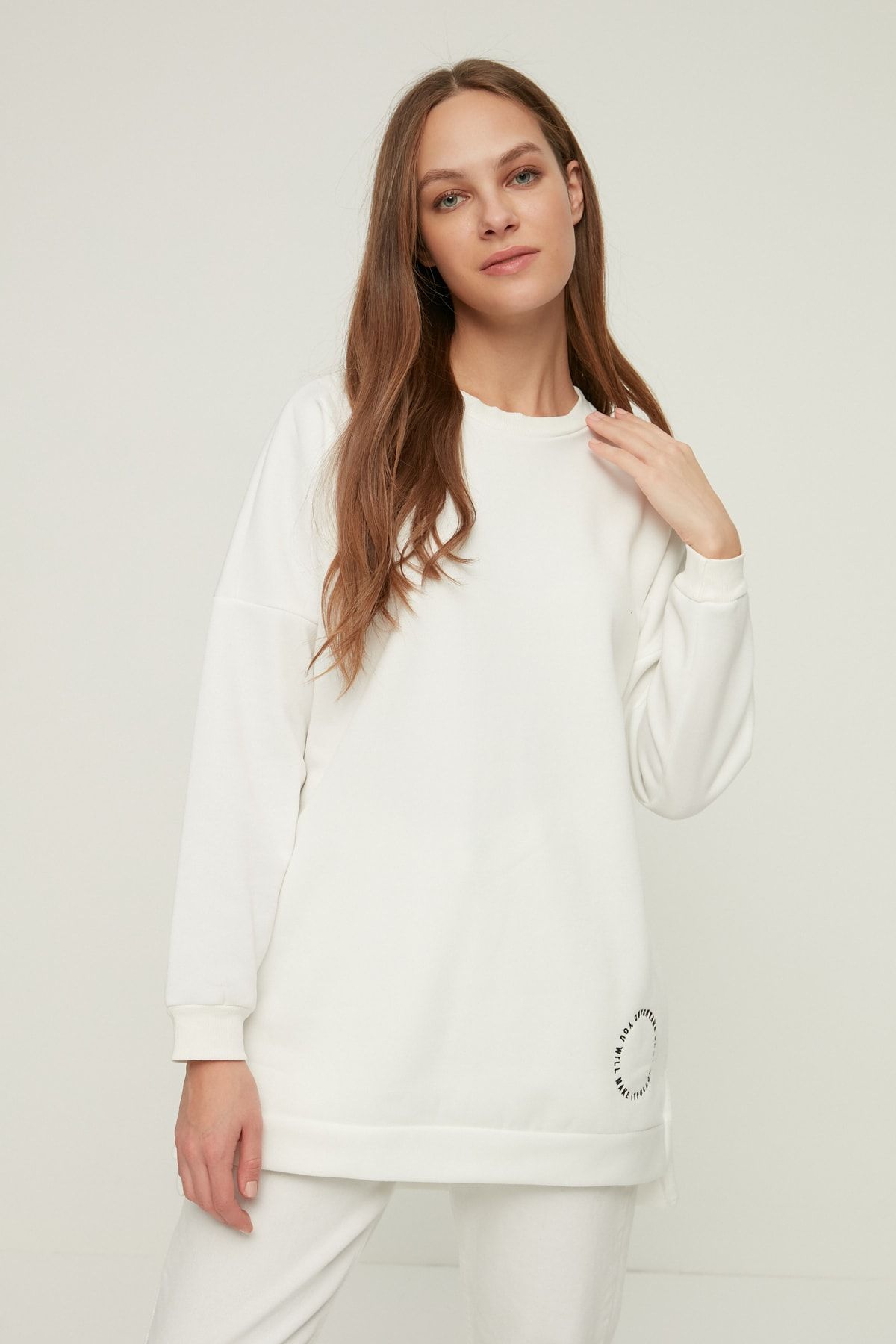 Trendyol Modest Ekru Bisiklet Yaka İçi Tüylü Örme Sweatshirt TCTAW22TW0293