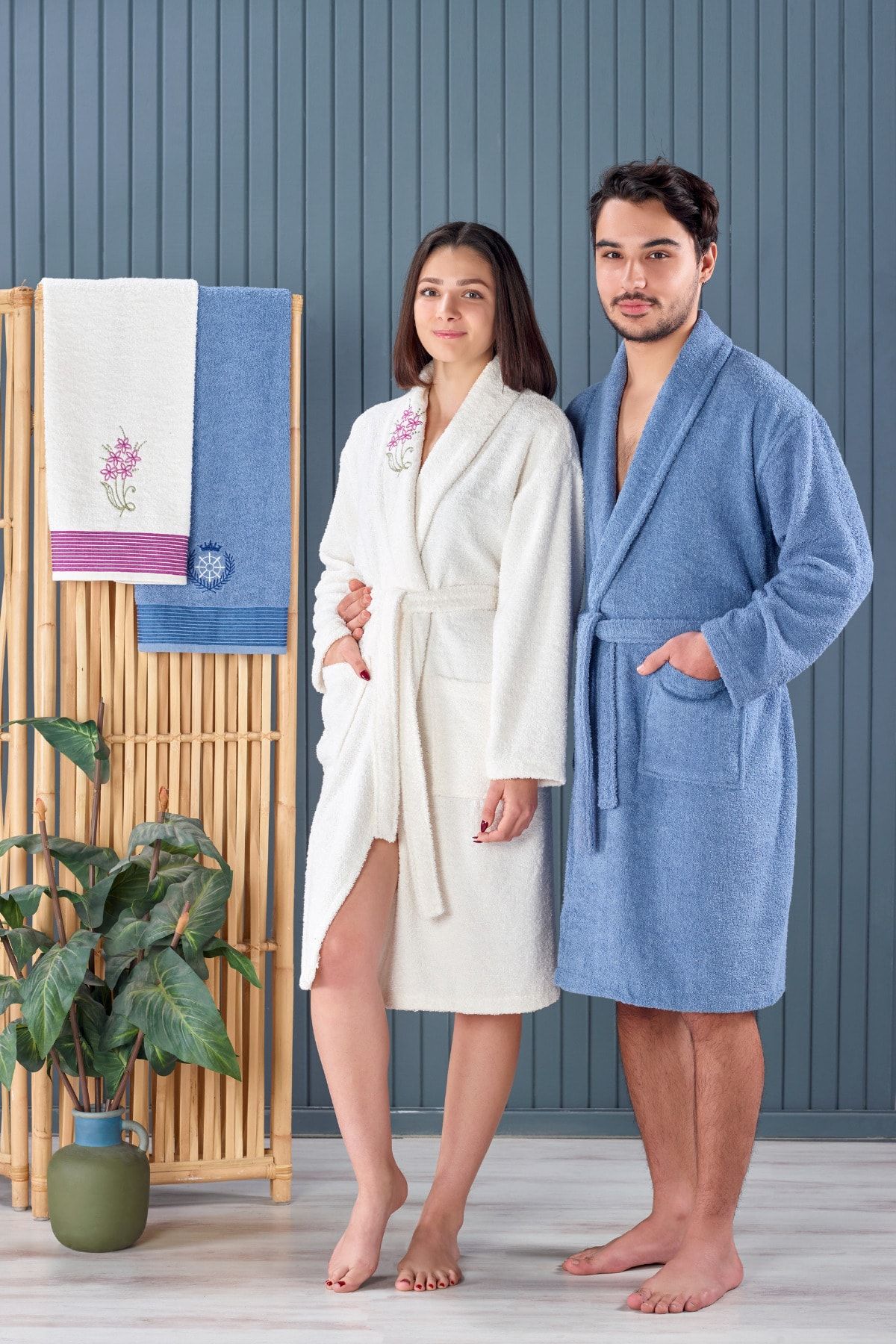 Casnack Kar Beyaz Indigo Havlulu Bornoz Seti 4'lü