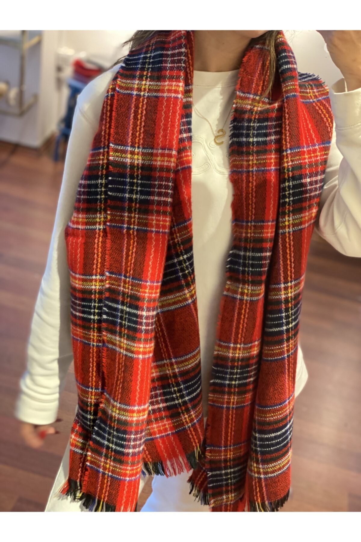 Trendseli Store Nar Çiçeği Ekose Şal Atkı