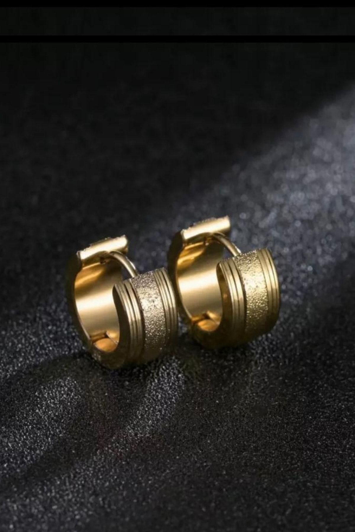 Jaida Moda Kadın Gold Kalın Simli Detaylı Bombeli Çelik Kararma Halka Küpe