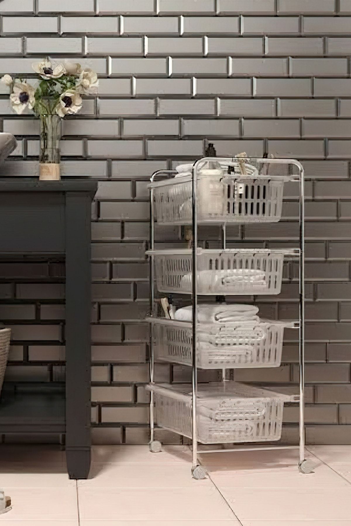 Milenay 4 Katlı Metal Beyaz Sebzelik, Plastik Raf, Banyo Ve Mutfak Rafı, 82x36x47 Boyutlarında, Tekerlekli