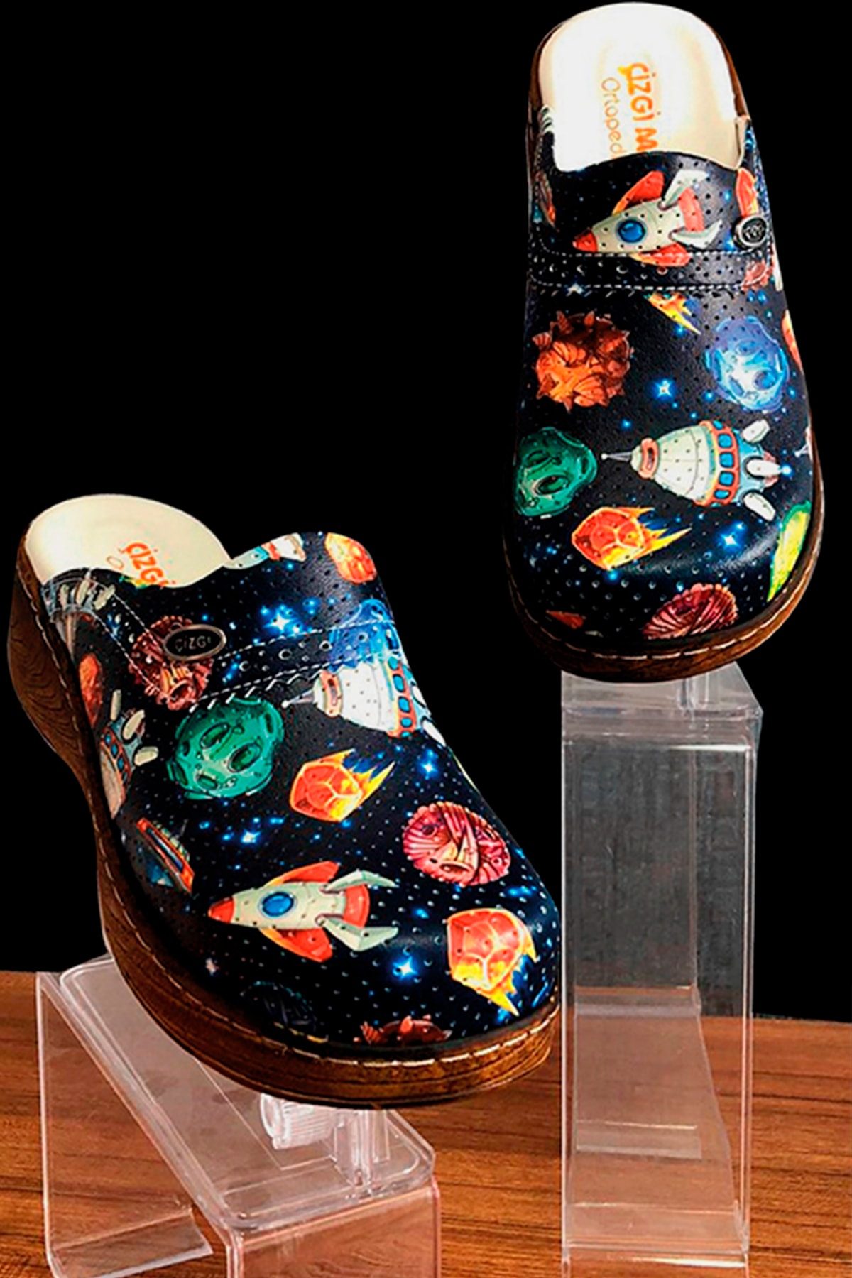 ÇİZGİ MEDİKAL Vivocolor Galaksi Desenli Bayan Sabo Terlik Ortopedik Doktor Hemşire Hastane Terliği