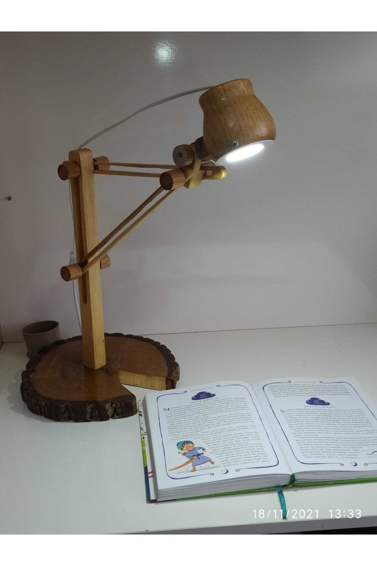 ASL Türkiye'de Ilk El Yapımı Ahşap Akrobat Masa Lambası