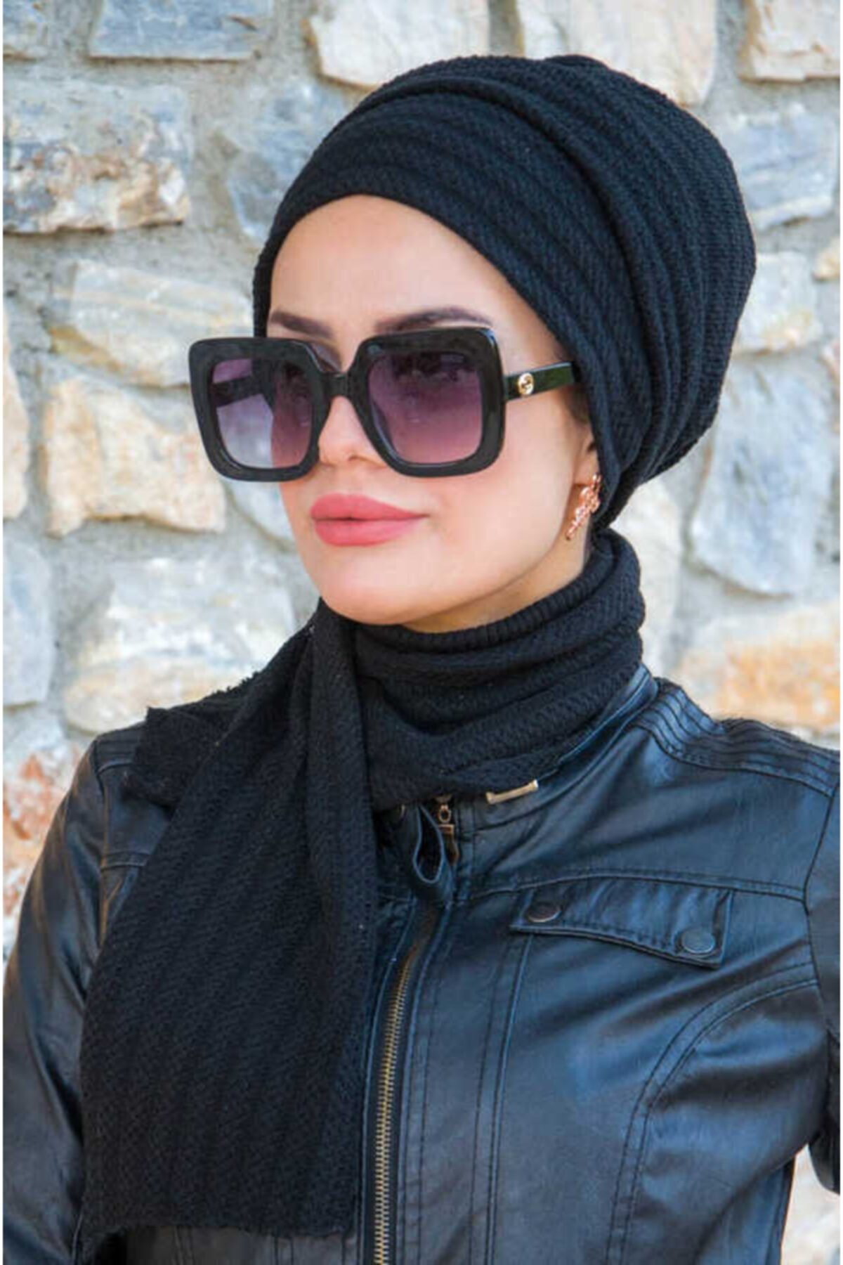 Aişe tesettür Siyah Hazır Desenli Atkılı Bone