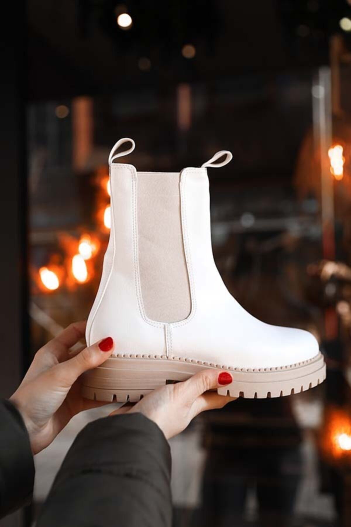 BasmakShoes Beyaz Lastik Detaylı Bot
