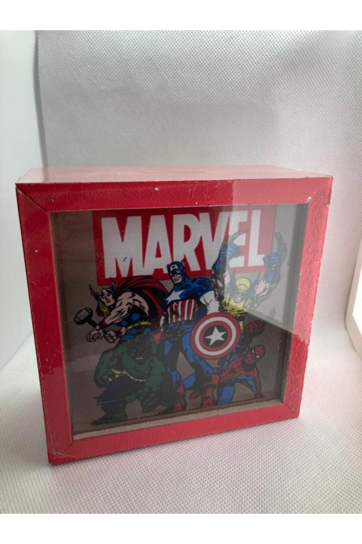 OlurBuNet Marvel Avengers Temalı Kırmızı Ahşap Kumbara