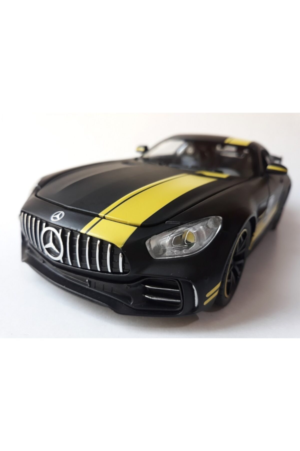 OYUNCAKSAHİLİ Mercedes Benz Amg Gtr V8 Biturbo 1.24 Metal Araba Kapı Bagaj Kaput Açılır Far Stop Işıklı