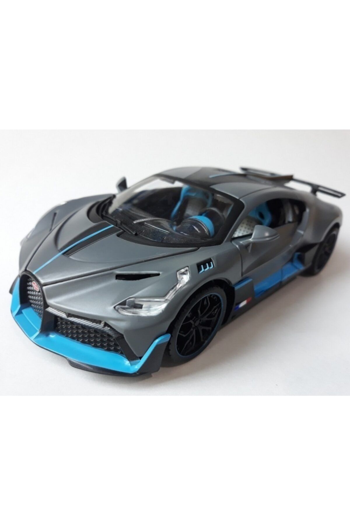 OYUNCAKSAHİLİ Bugatti Chiron Diecast 1,24 Metal Araba Kapı Bagaj Kaput Açılır Far Stop Yanar