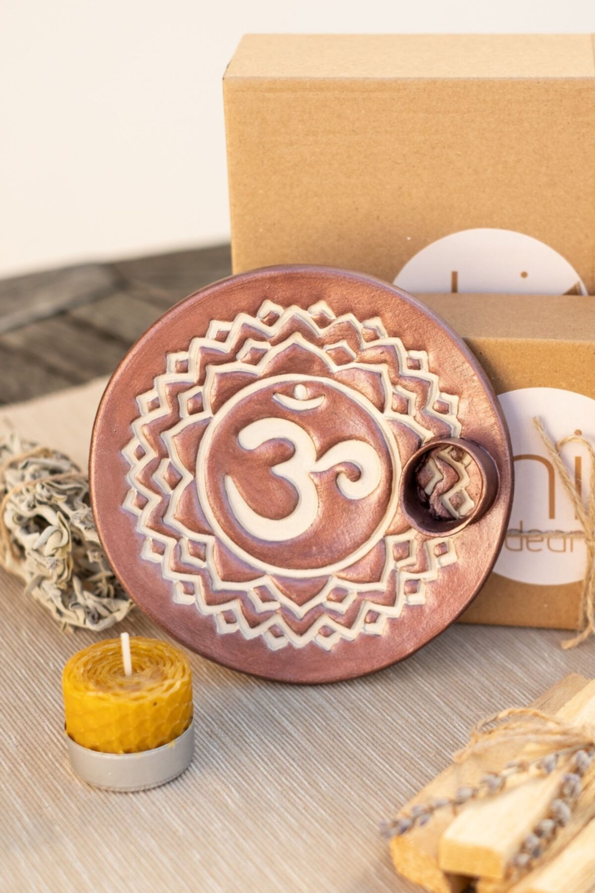 hi dear design | 5 Adet Palo Santo ve El Yapımı Seramik Palo Santo Tütsülük | Metalik Kızıl Kahve - Om Serisi |