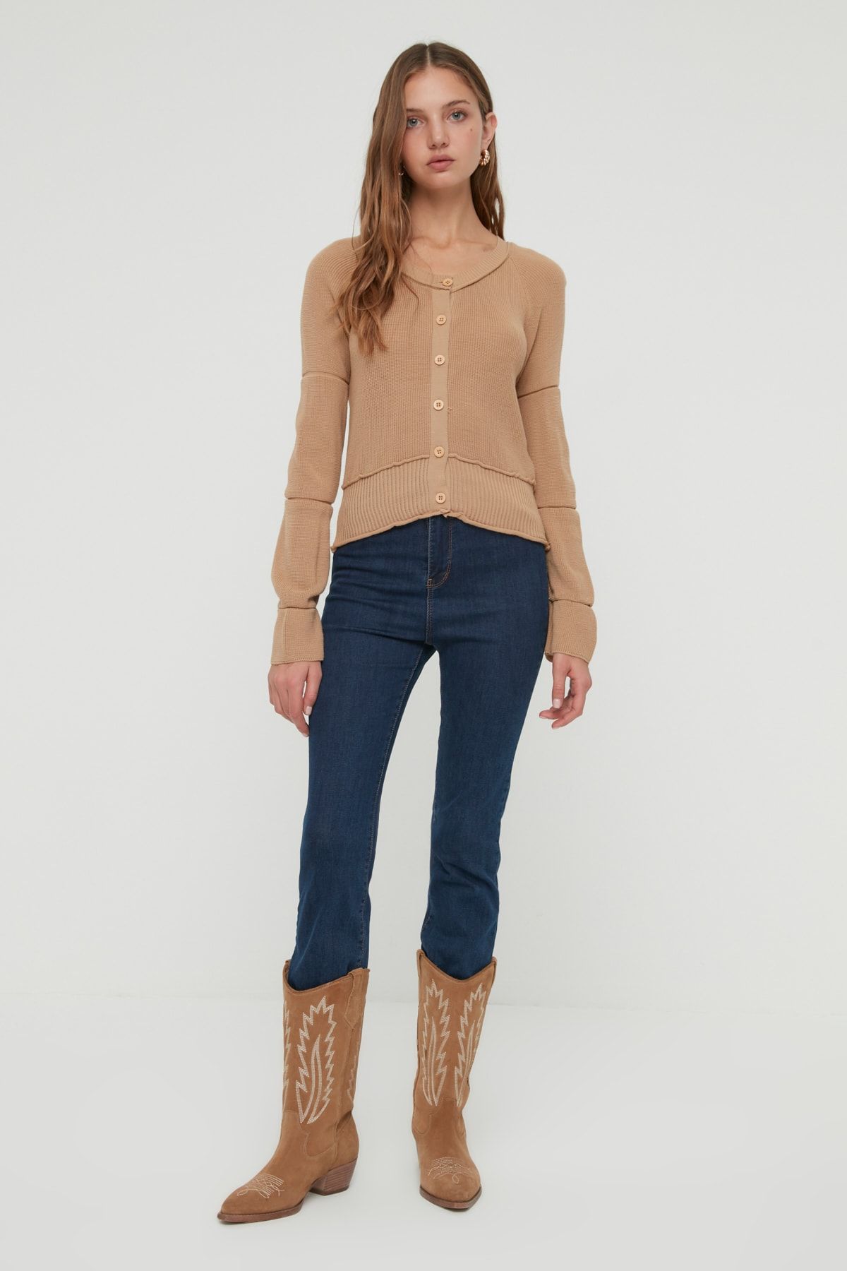 TRENDYOLMİLLA Camel Kol Detaylı Triko Hırka TWOAW22HI0981