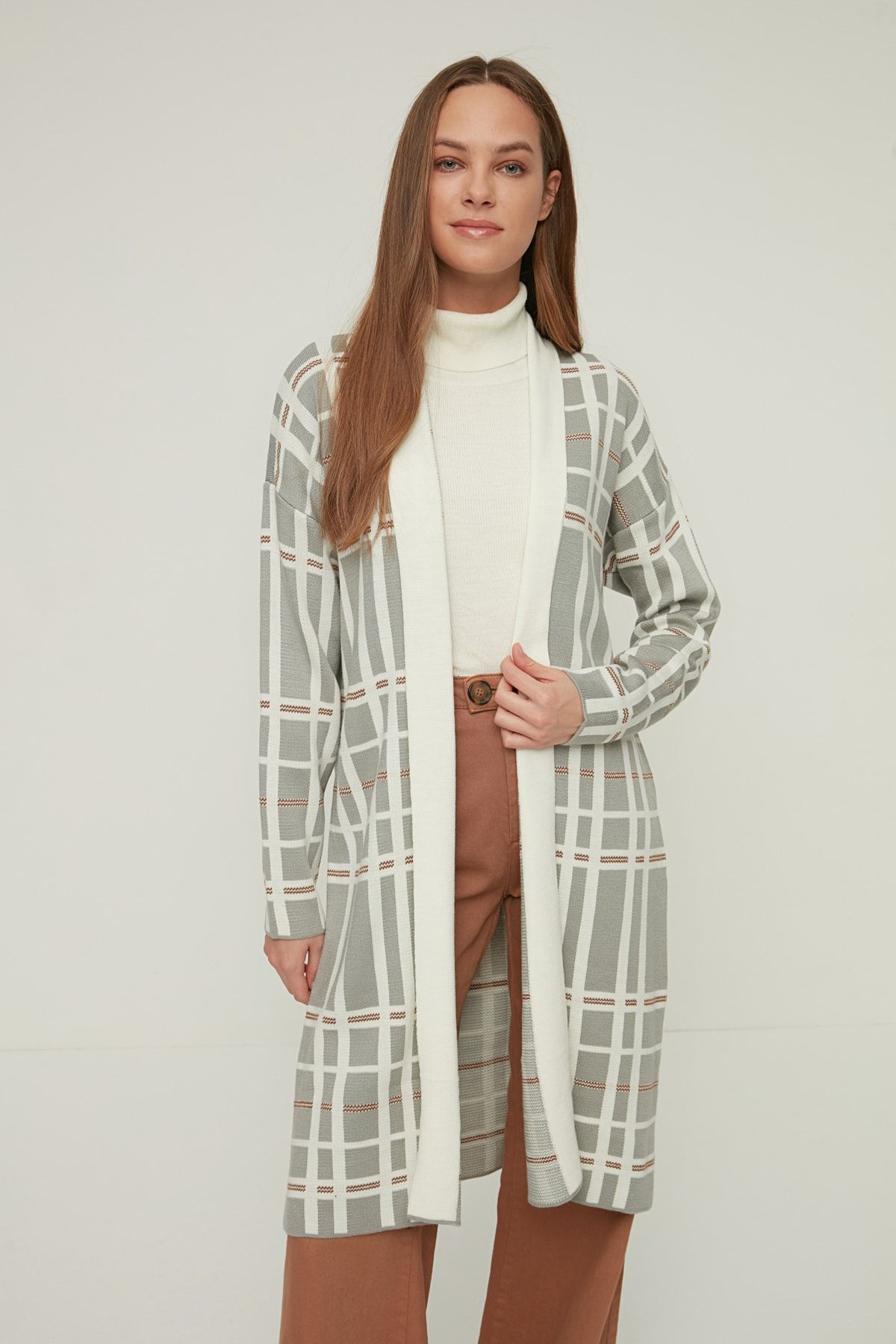 Trendyol Modest Gri Uzun Triko Hırka TCTAW22TH0109