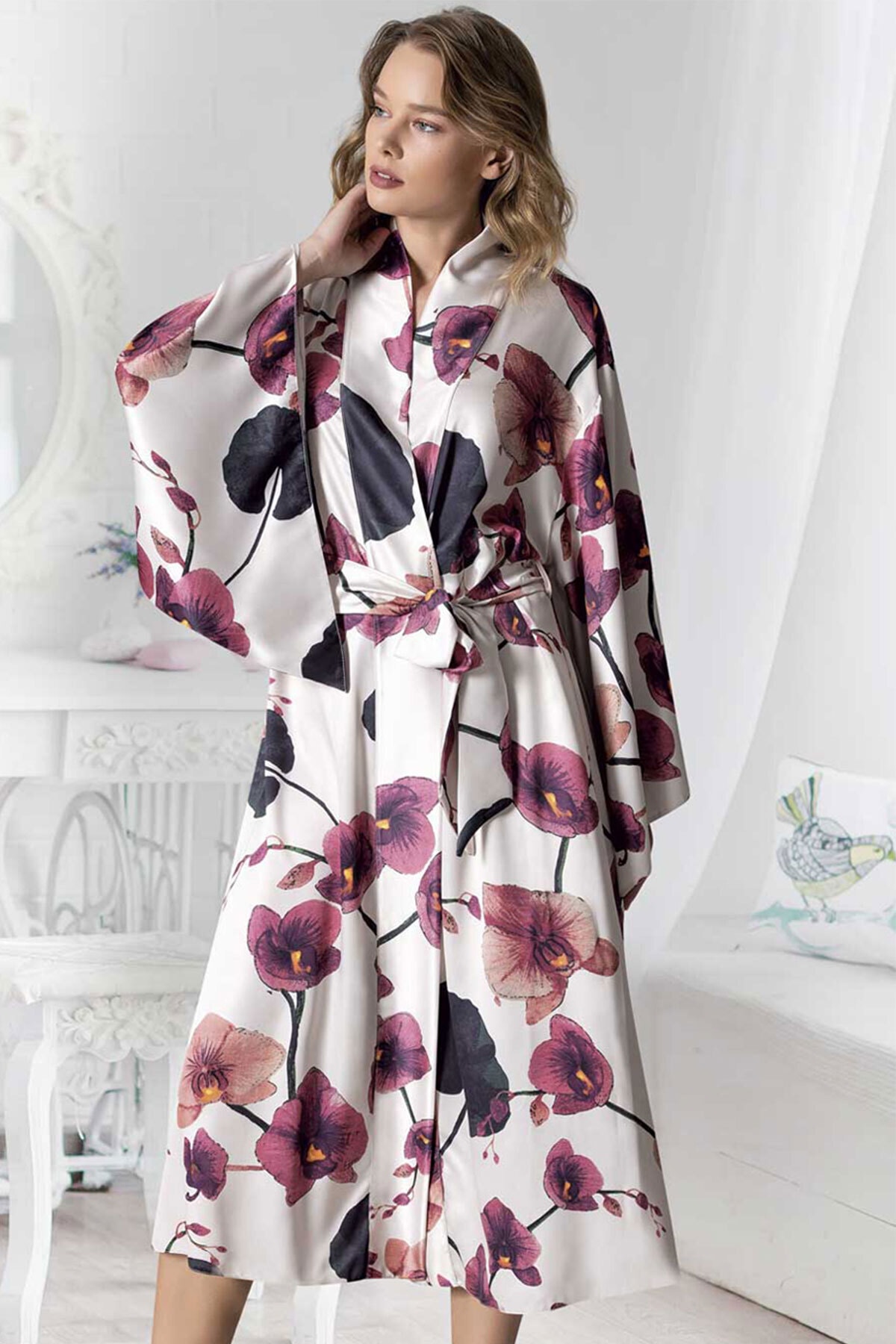 VİENETTA Kadın Lycralı Saten Uzun Kol Normal Beden Ekru Sabahlık