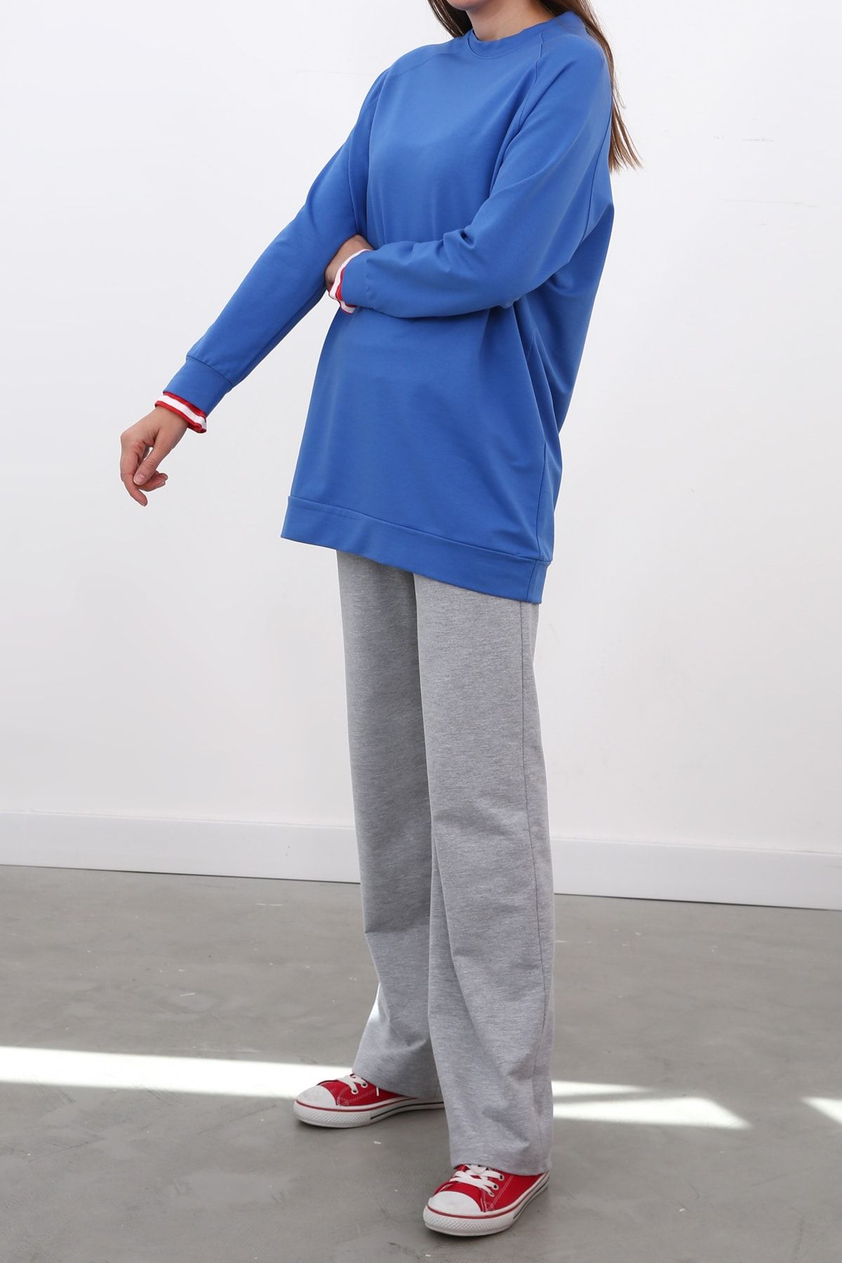 Ekrumoda Mavi Çini Reglan Kol Basic Sweat Tunik