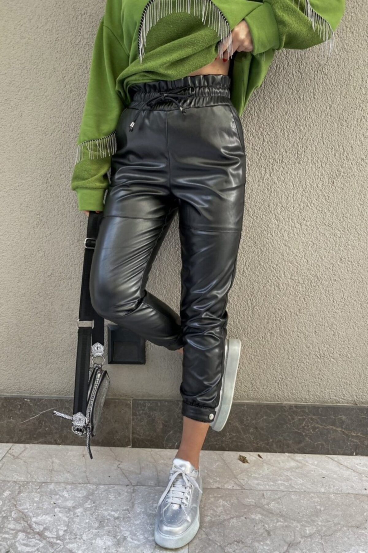 Suzi butik Kadın Paçası Çtçıt Ve Lastik Detaylı Beli Lastikli Suni Deri Pantolon